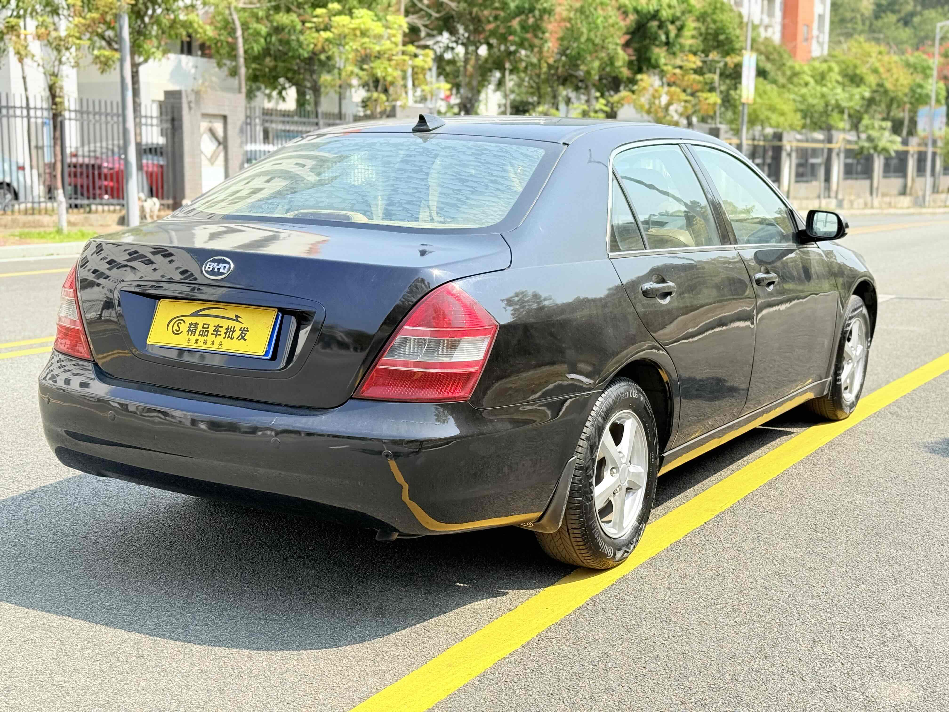 BYD F6 2010 car image #8