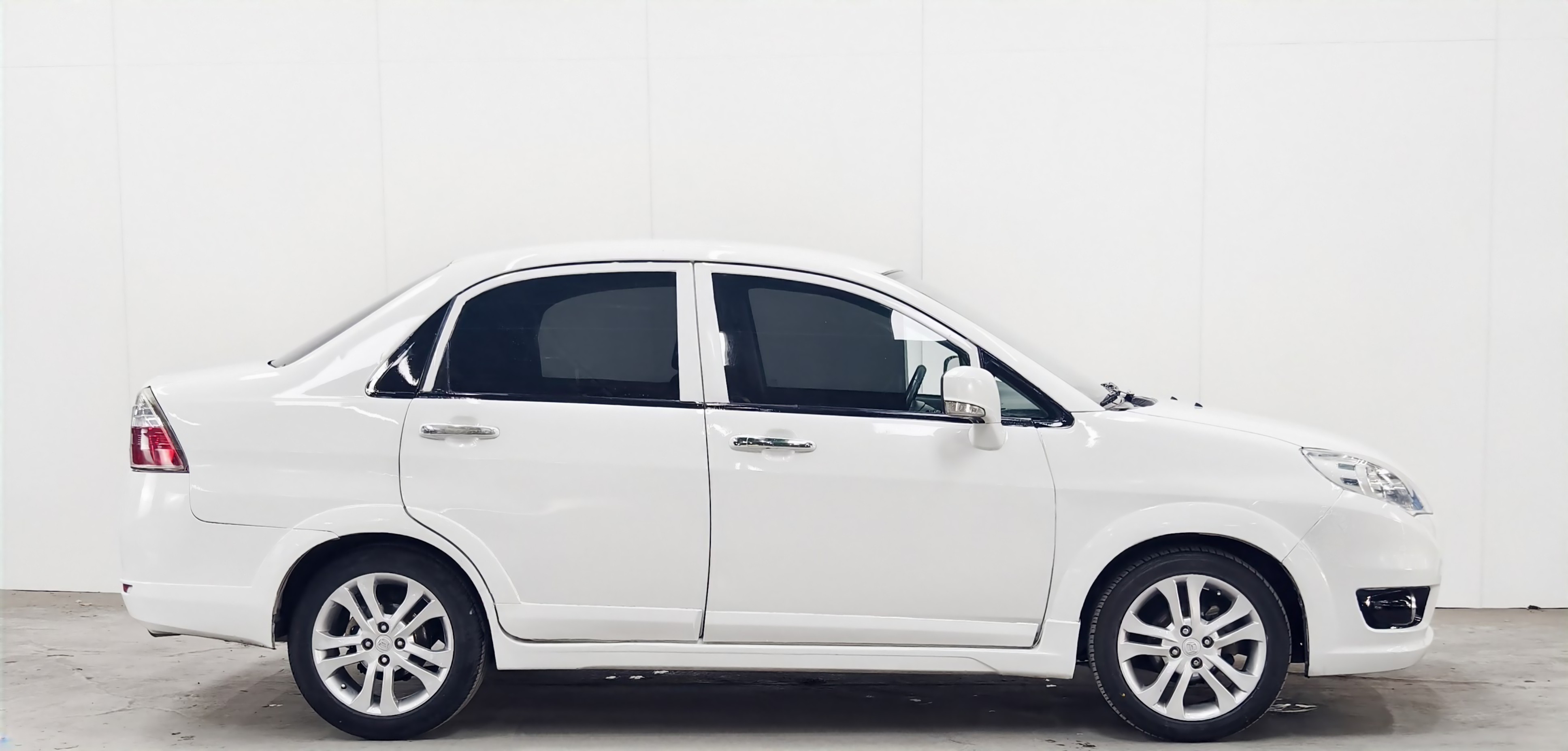 Suzuki Liana A6 2014 image de voiture #8