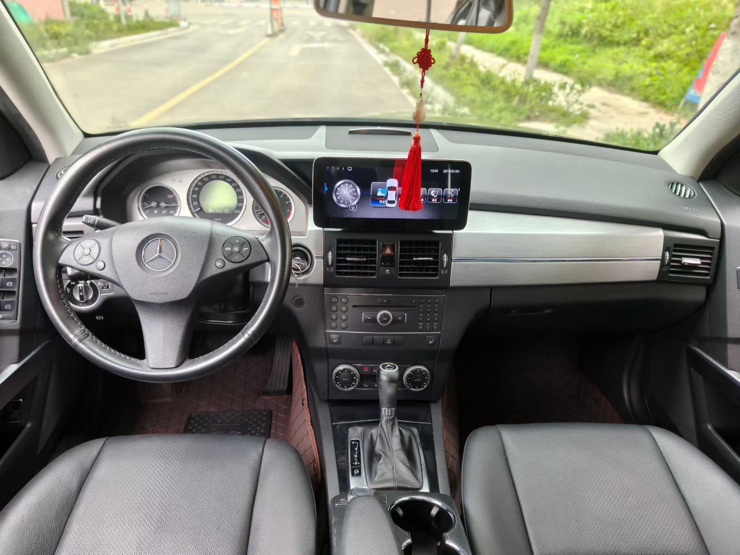 Mercedes-Benz GLK Class (Imported) 2011 #8 Mercedes-Benz GLK Class (Imported) 2011 car image #8