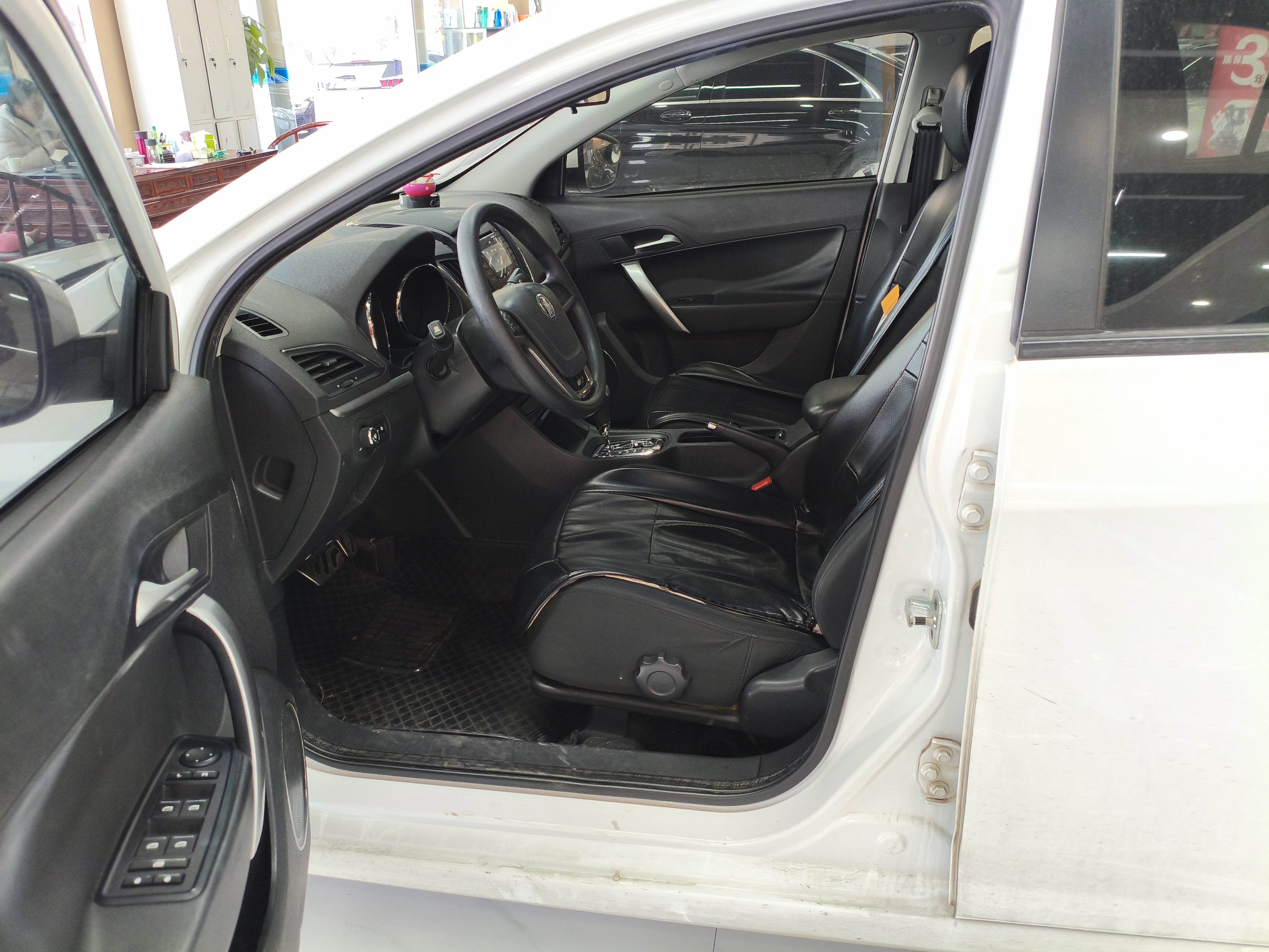 MG 5 2014 #8 MG 5 2014 car image #8