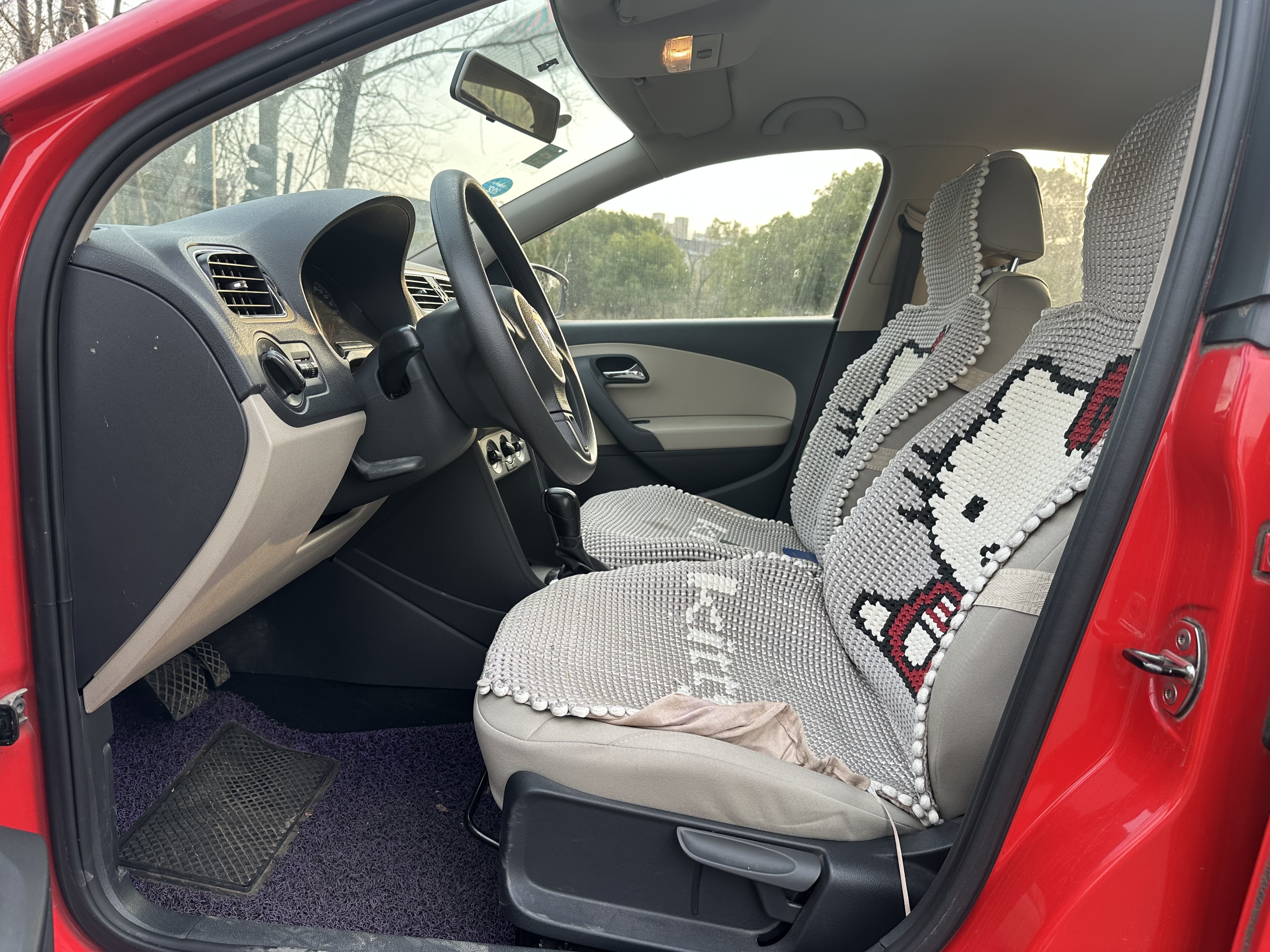 Polo 2014 car image #8