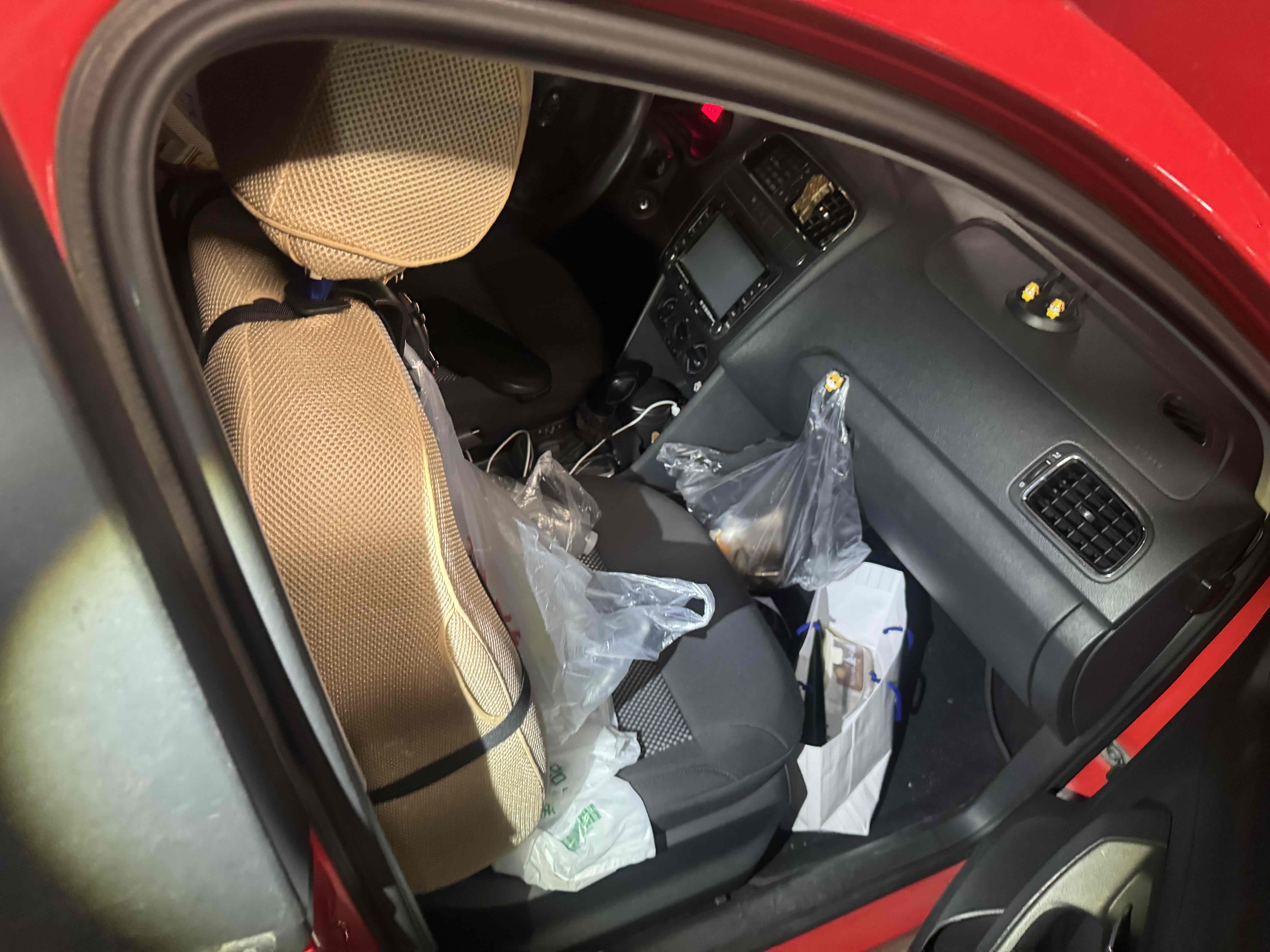 Volkswagen Polo 2014 car image #8