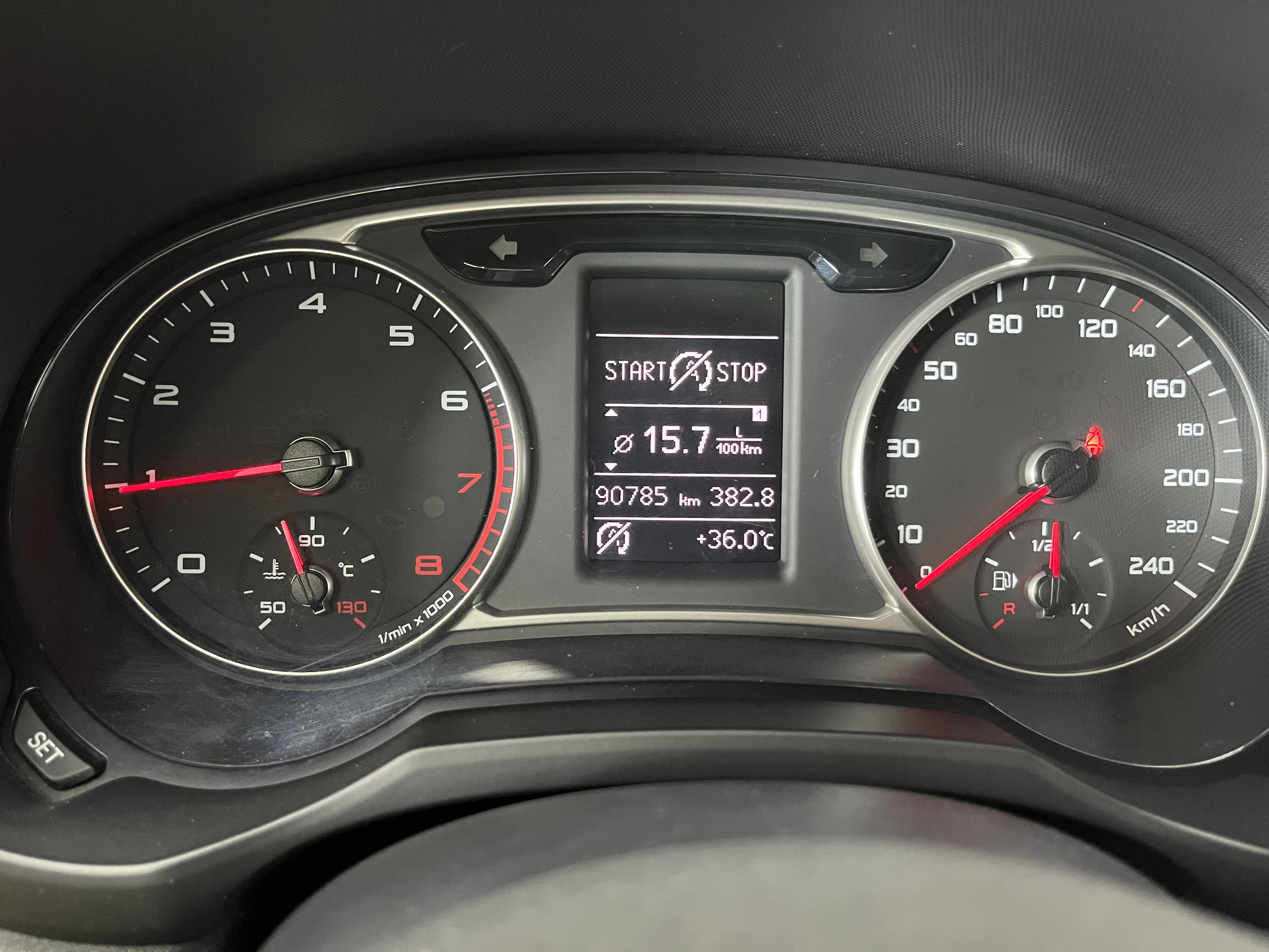 Audi A1 2014 car image #8
