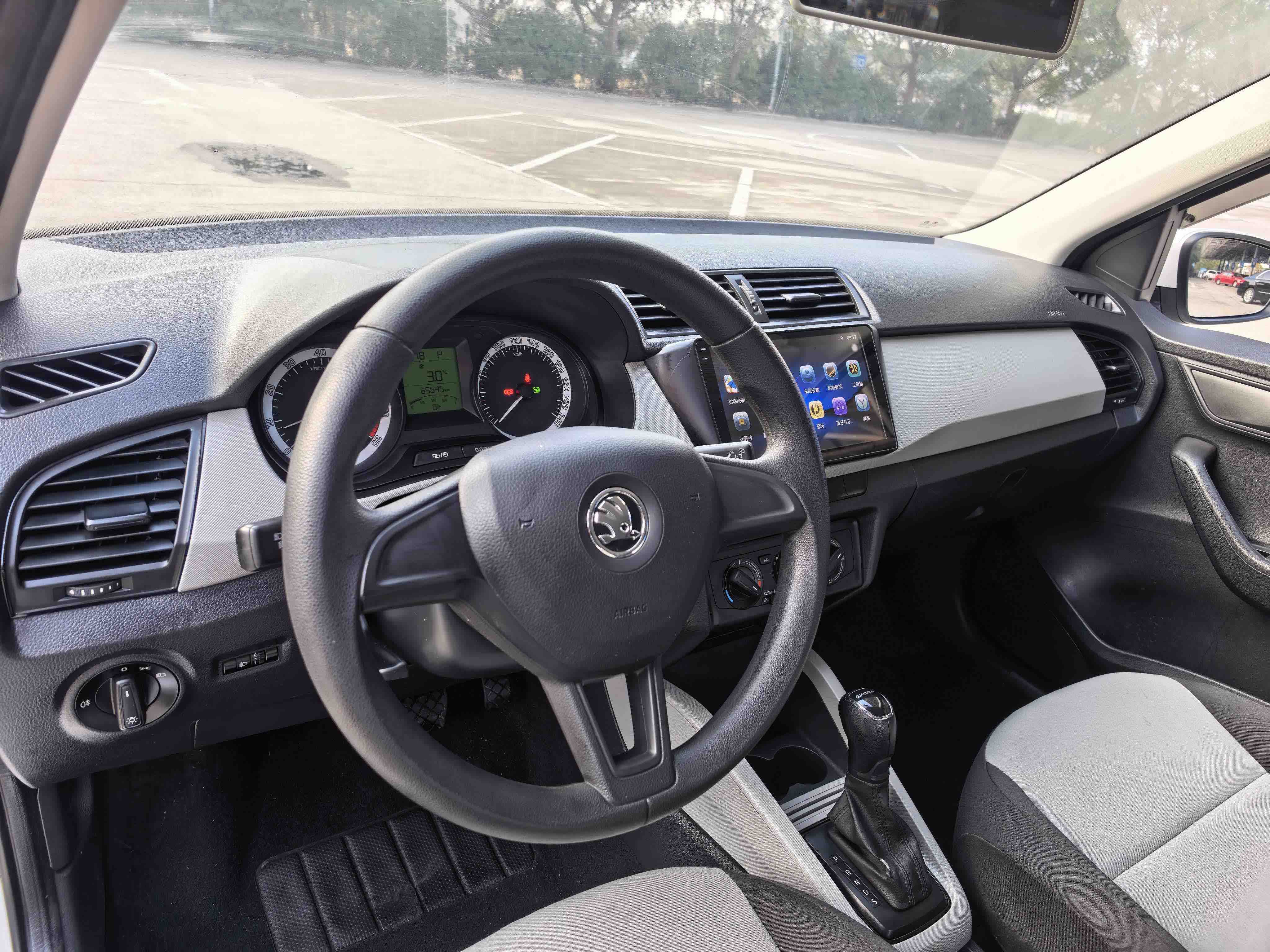 Skoda Fabia 2018 #8 Skoda Fabia 2018 car image #8