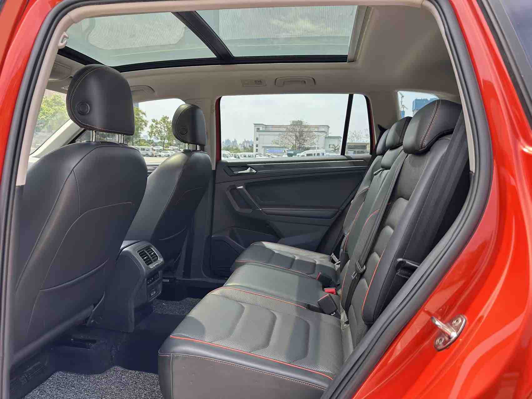 Volkswagen Tiguan L 2017 car image #8