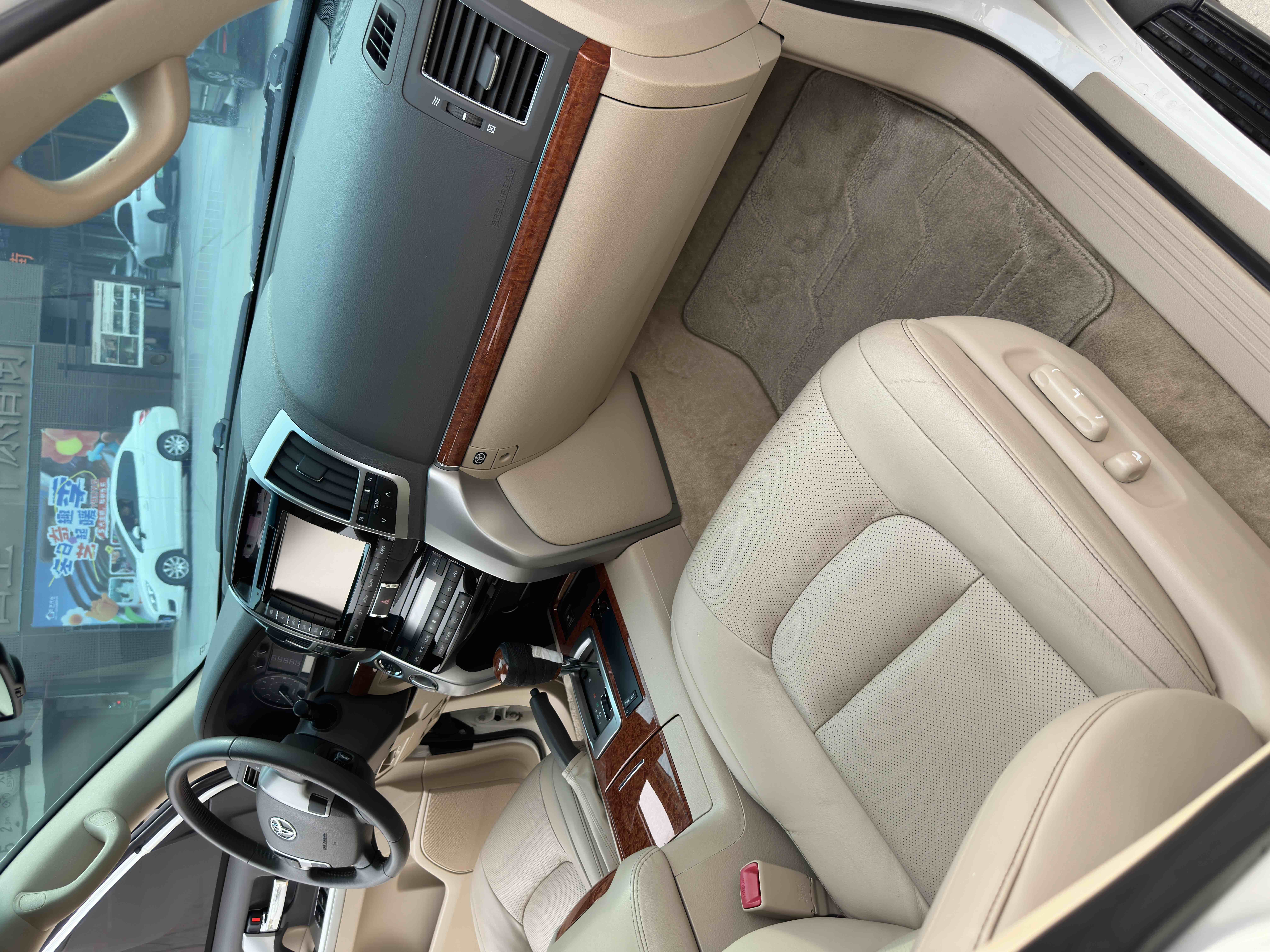 Toyota Land Cruiser 2013 car image #8