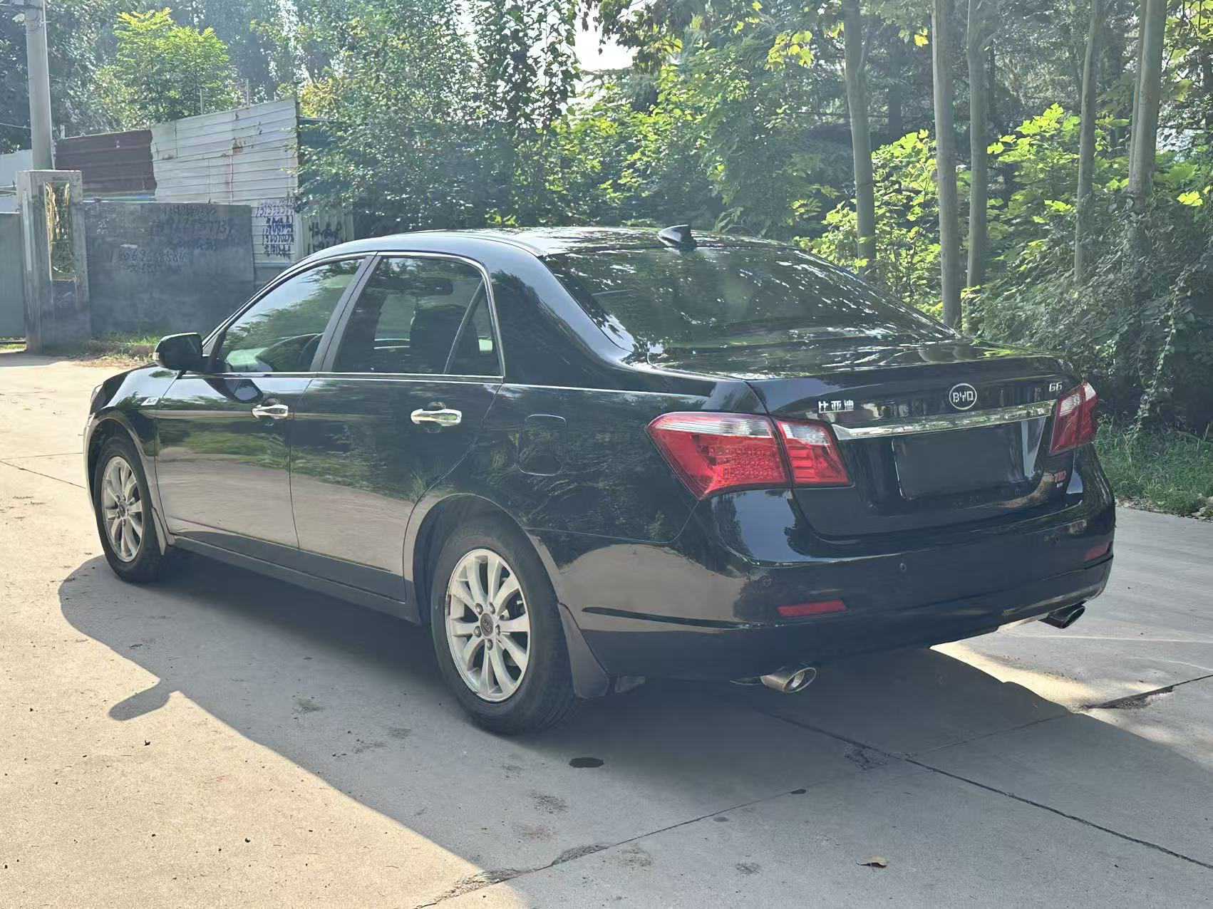 BYD G6 2013 imagen de coche #8