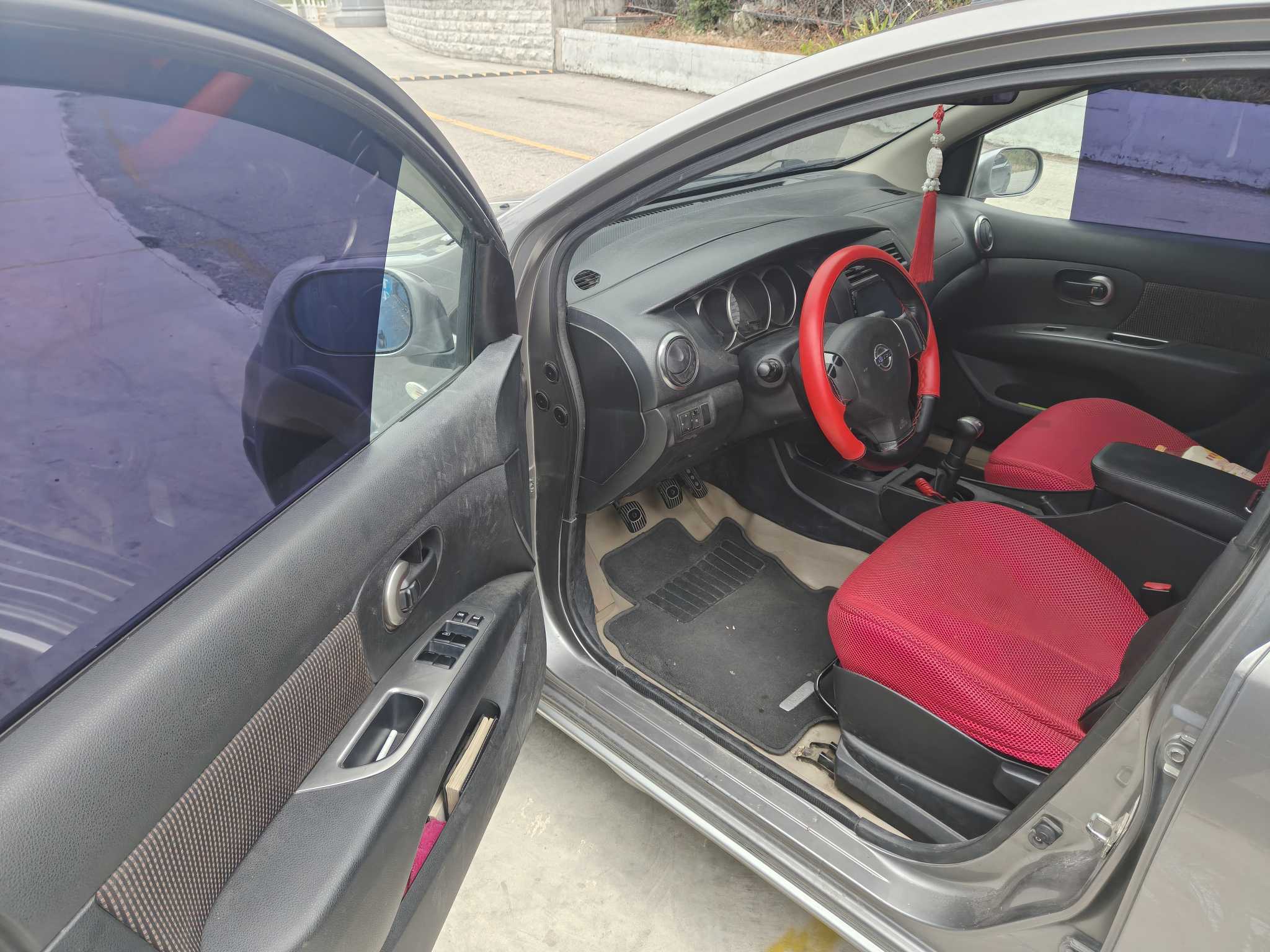 日产 骊威 2012 汽车图片 #8