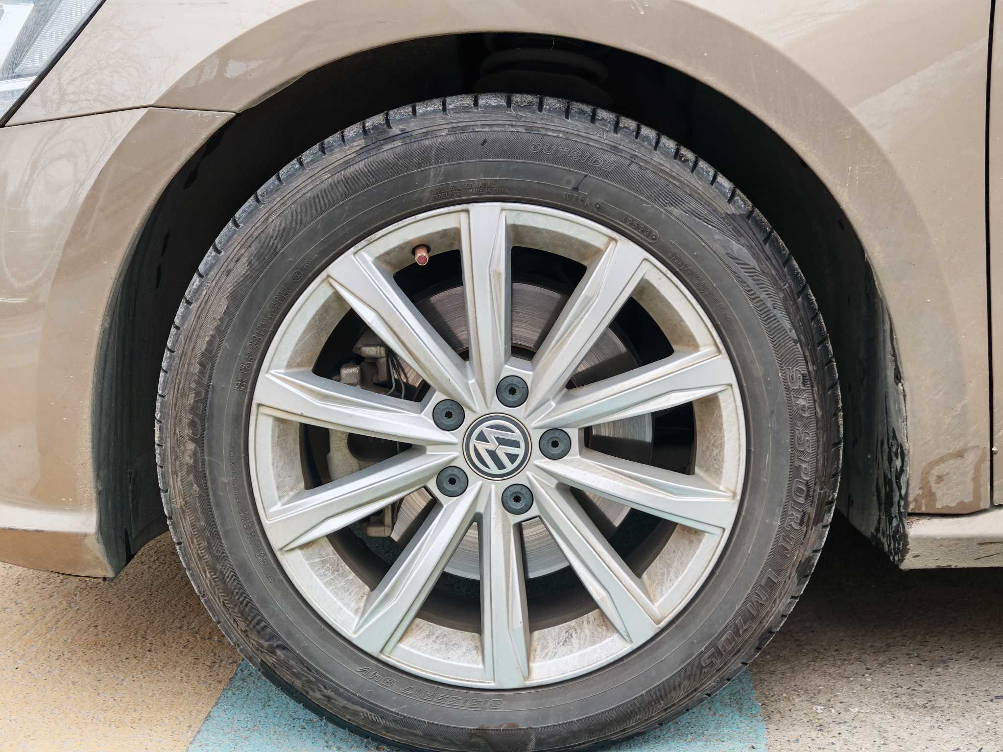 Volkswagen Passat 2017 car image #8