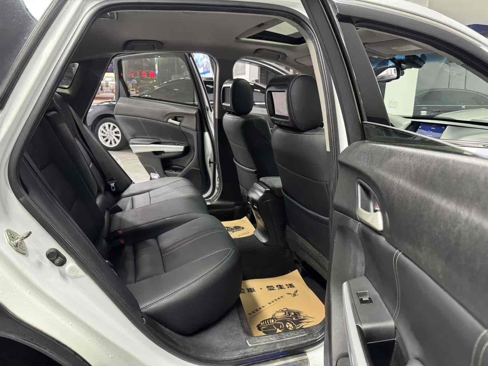 Honda CROSSTOUR 2012 immagine di auto #8