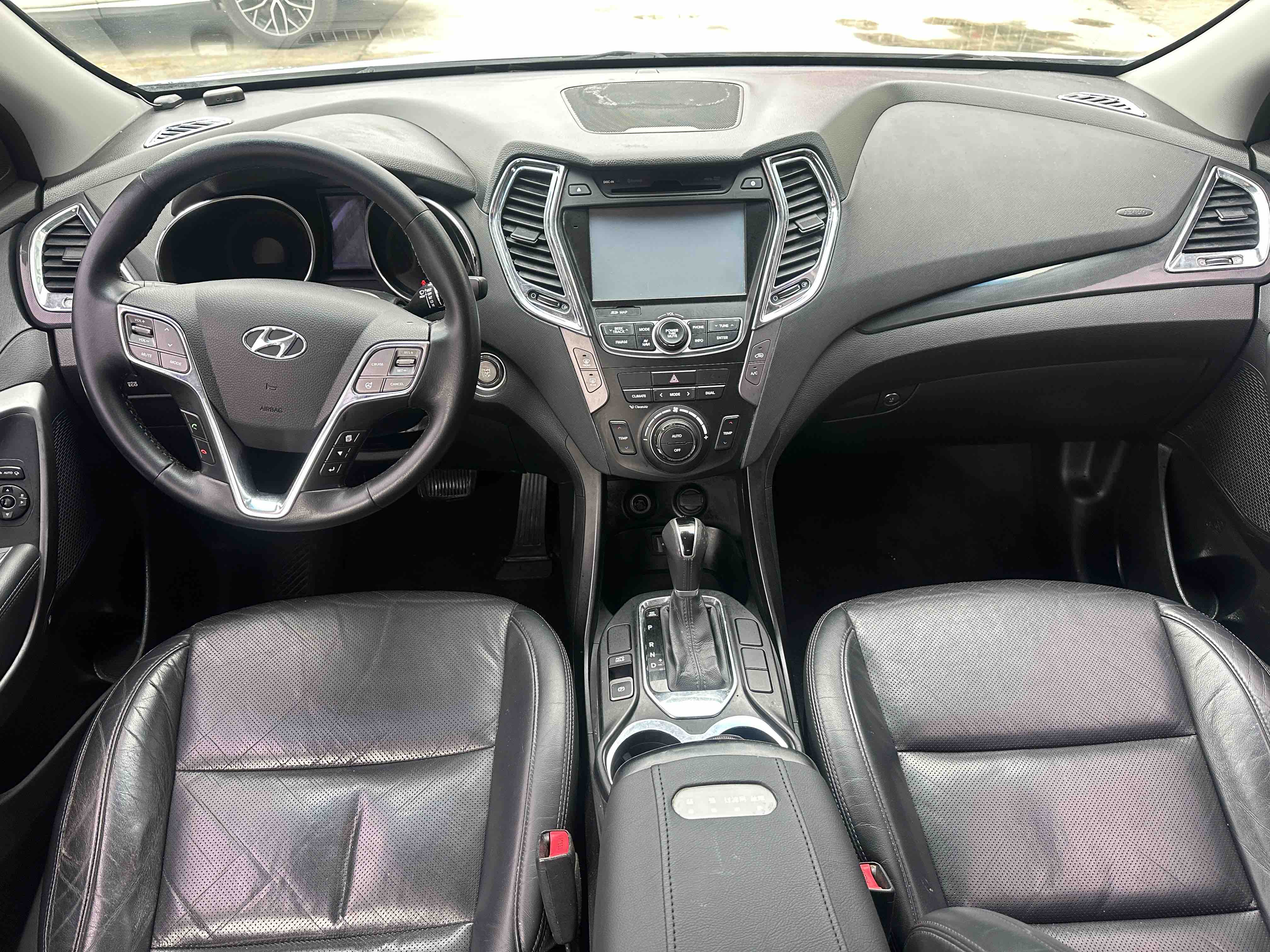 Hyundai Santa Fe 2016 car image #8
