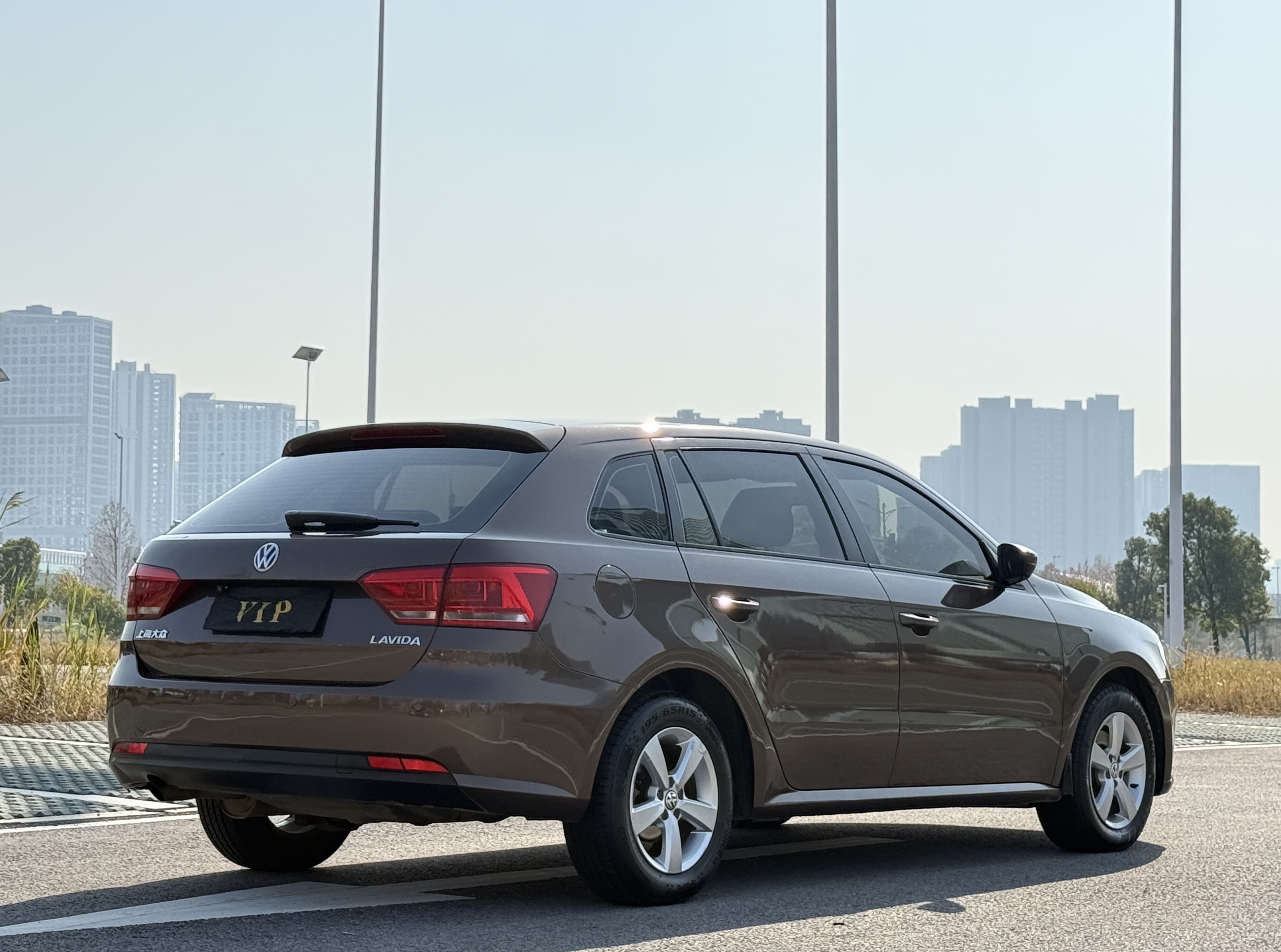 Volkswagen Gran Lavida 2015 car image #8