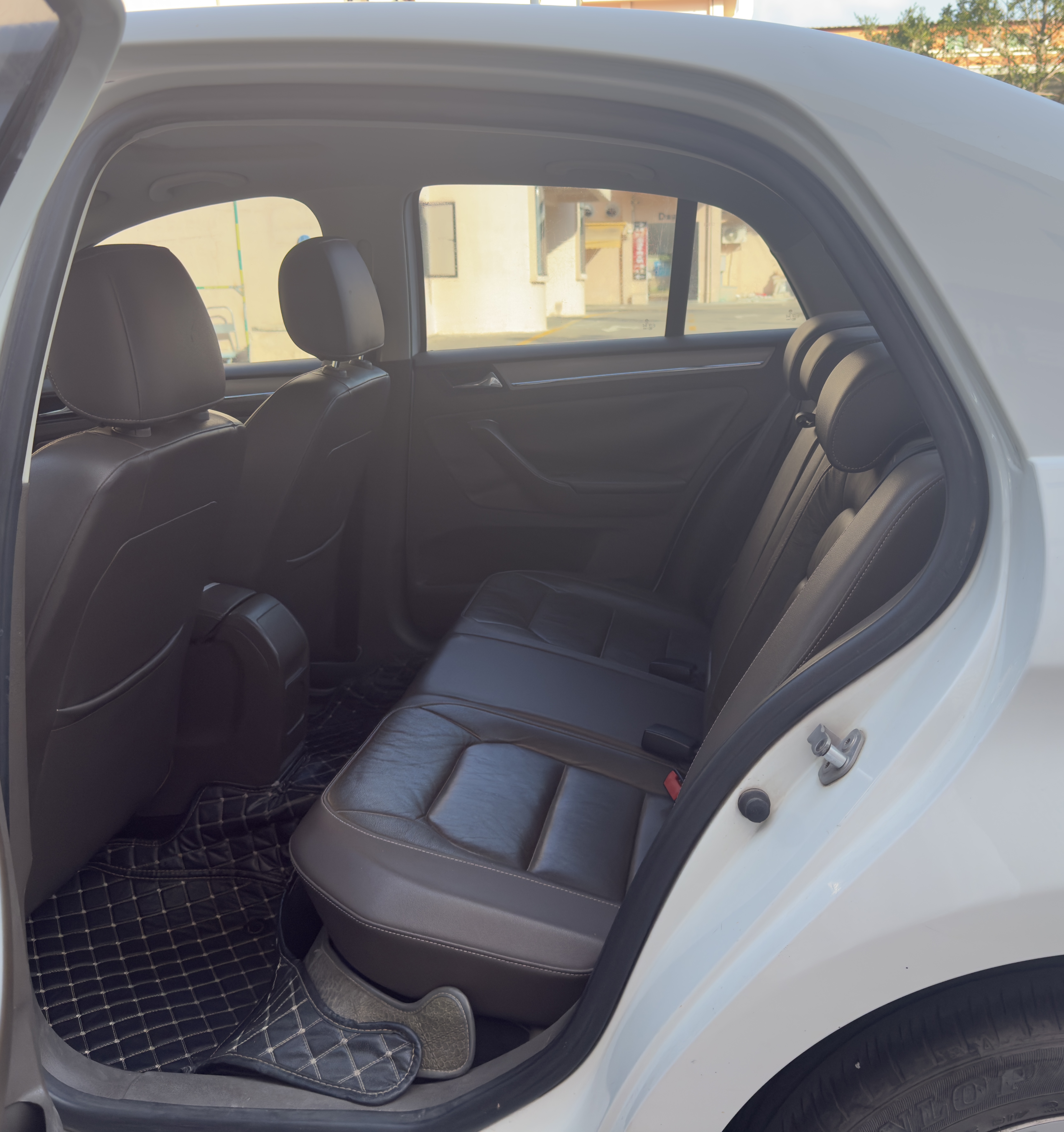 Volkswagen Bora 2013 car image #8