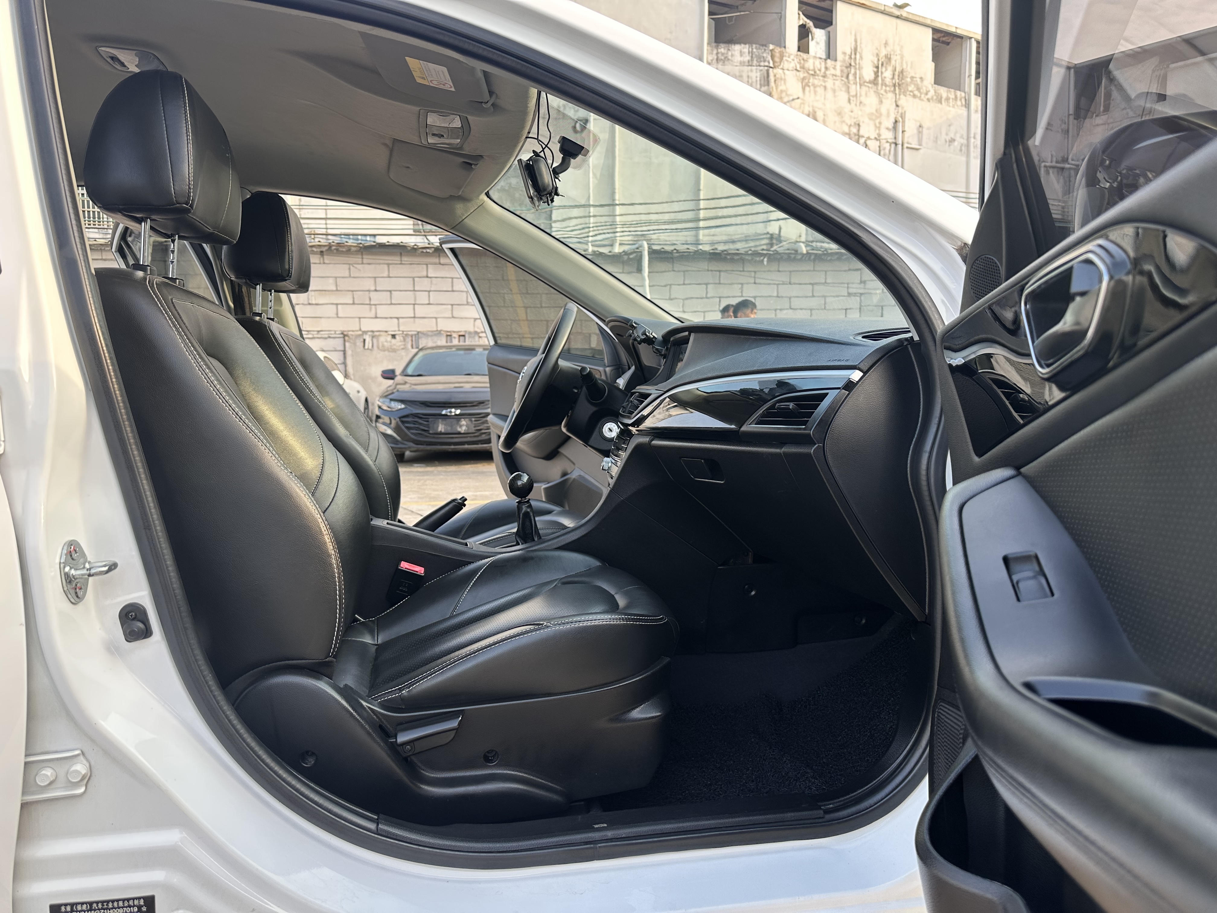 Soueast V5 Lingzhi 2018 #8 Soueast V5 Lingzhi 2018 car image #8