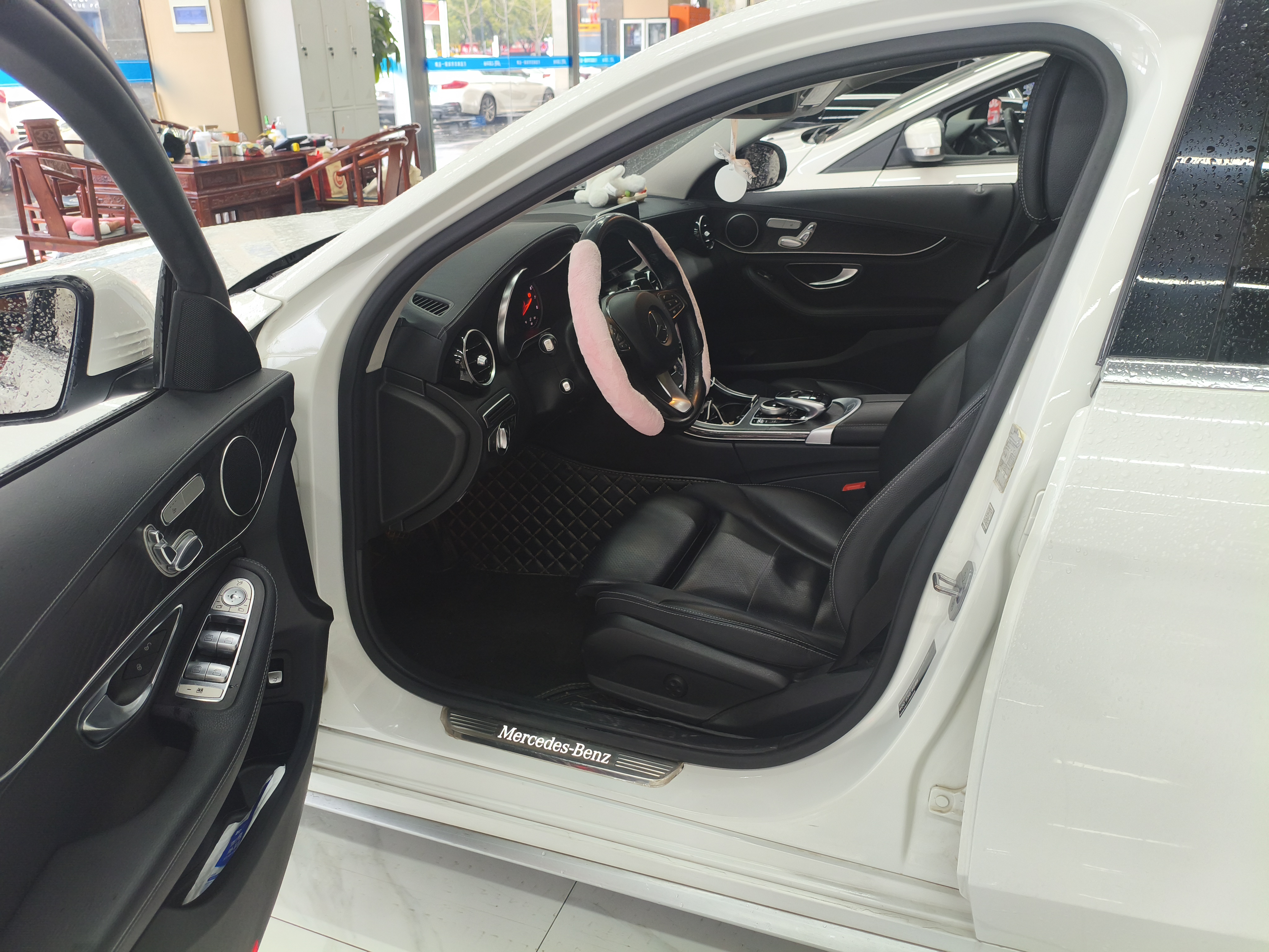 Mercedes-Benz C Class 2017 car image #8