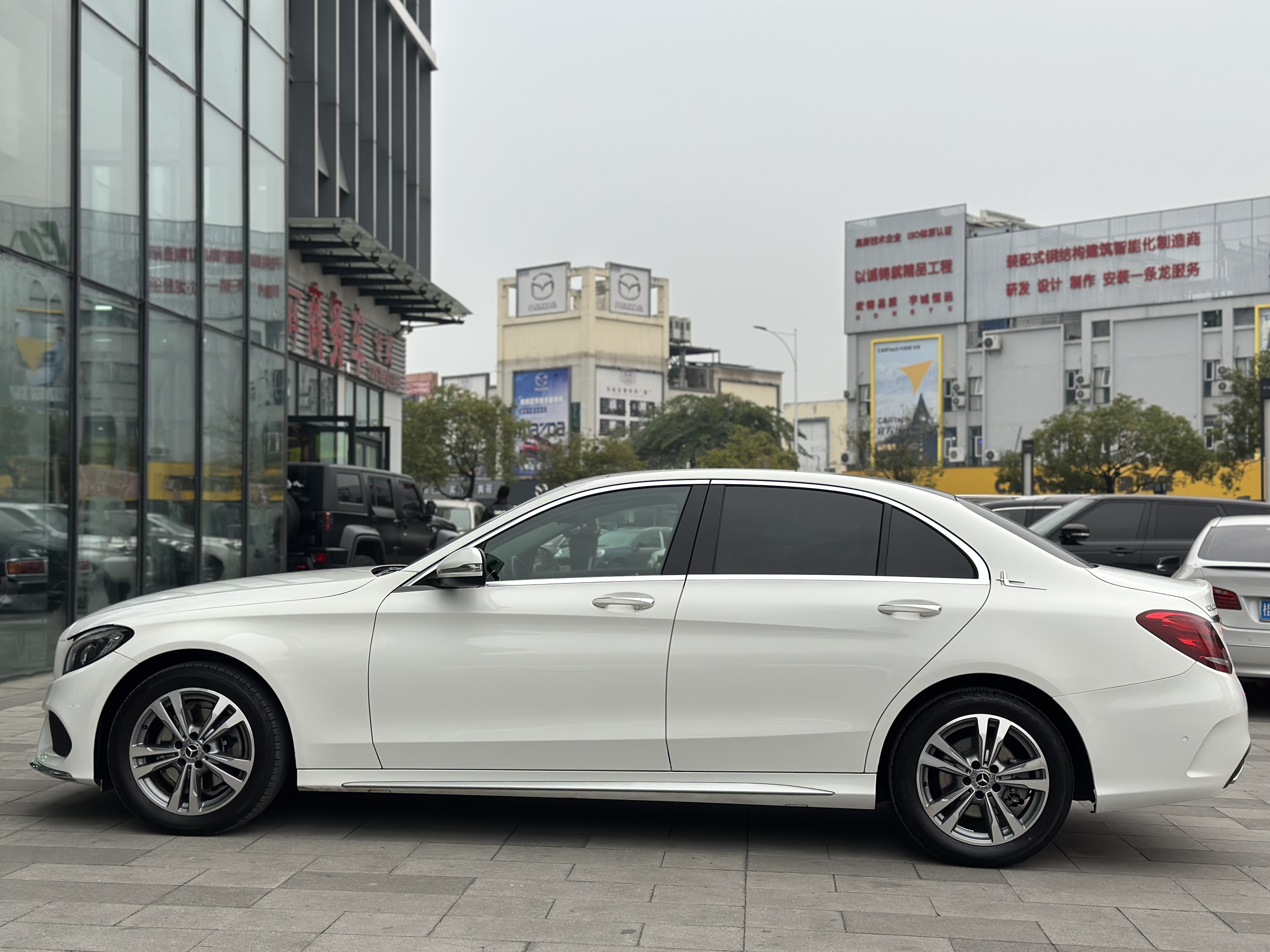 Mercedes-Benz C Class 2017 car image #8
