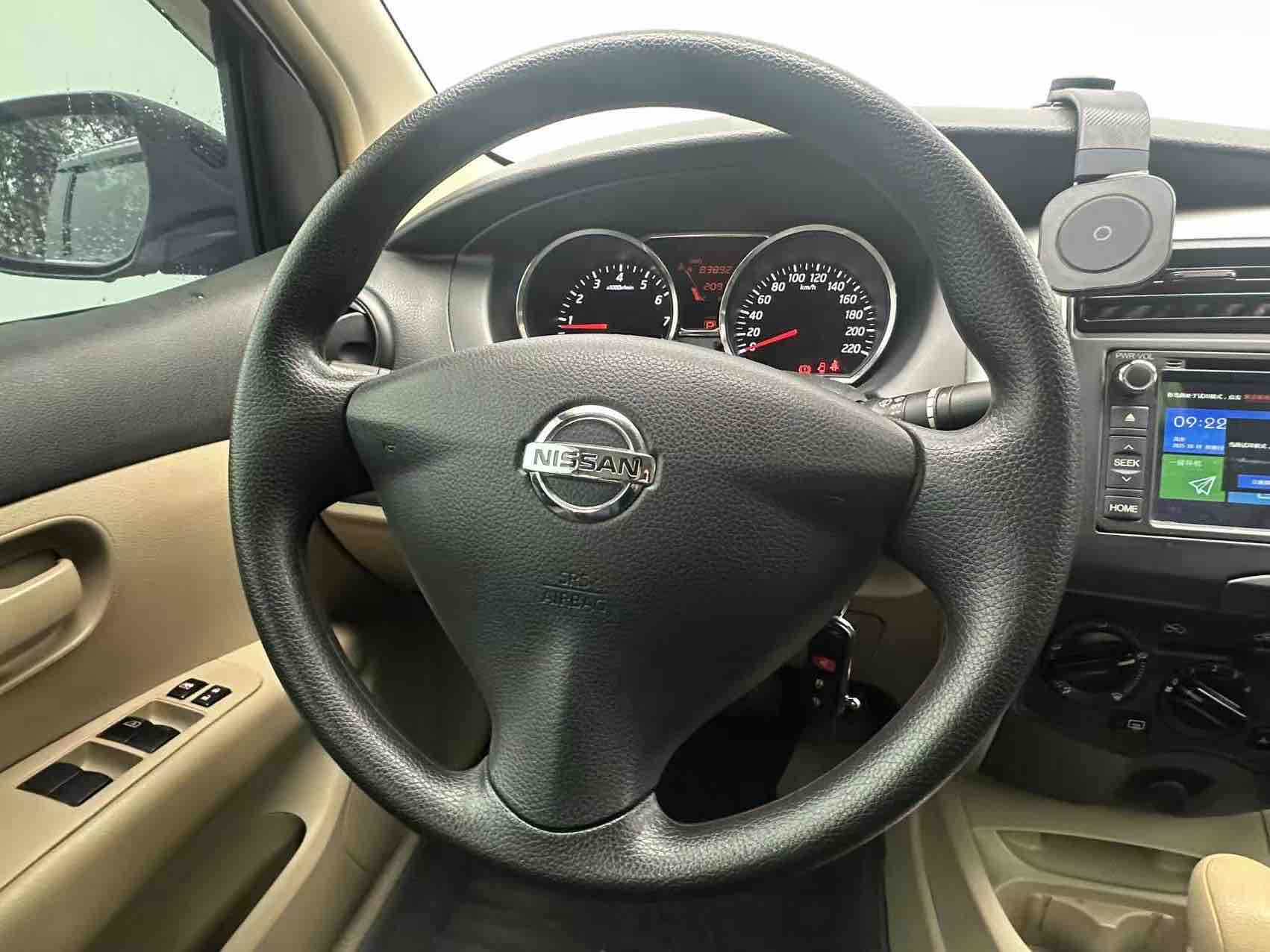 Nissan Livina 2017 imagem de carro #8