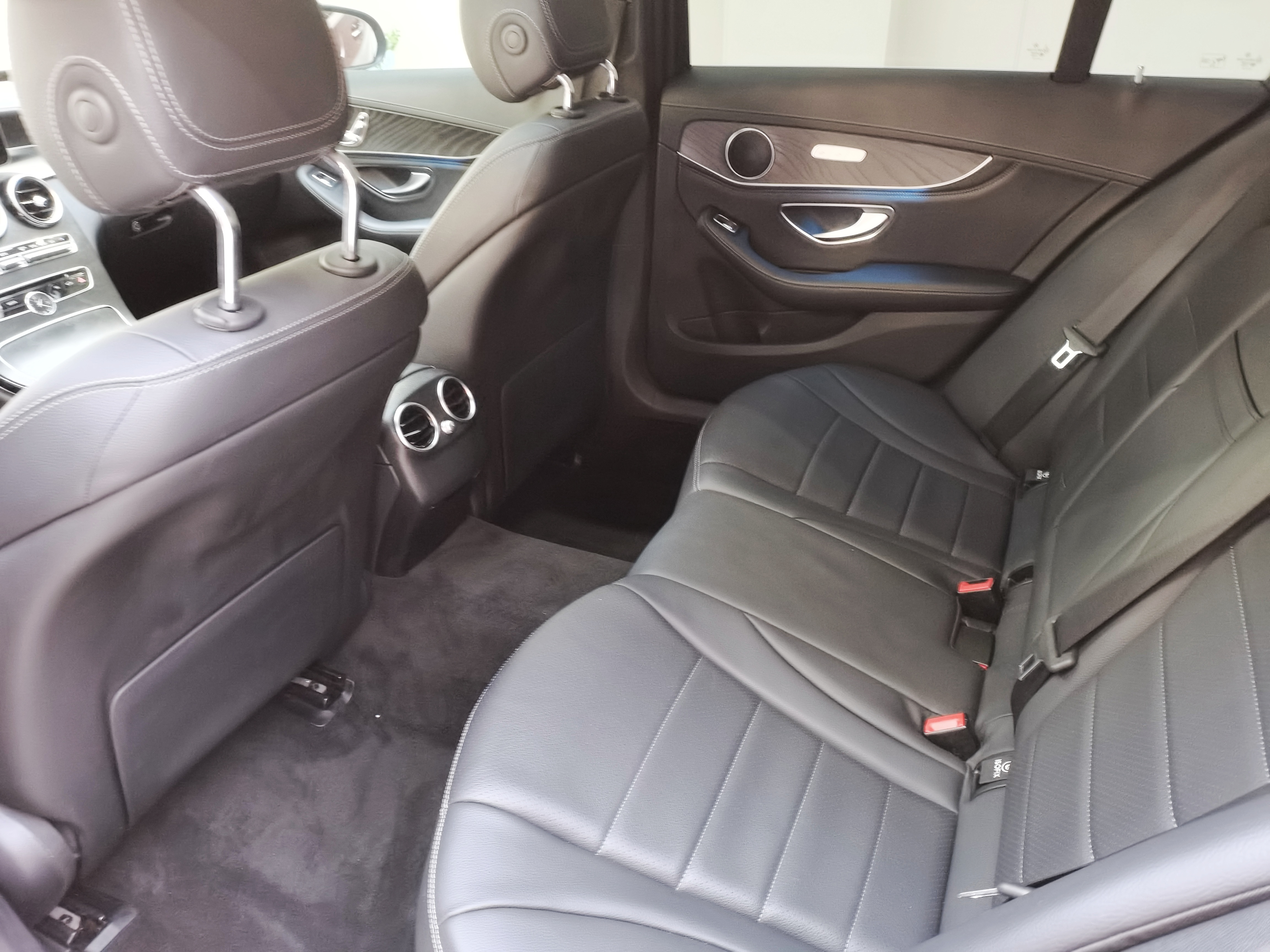 Mercedes-Benz C Class 2018 car image #8