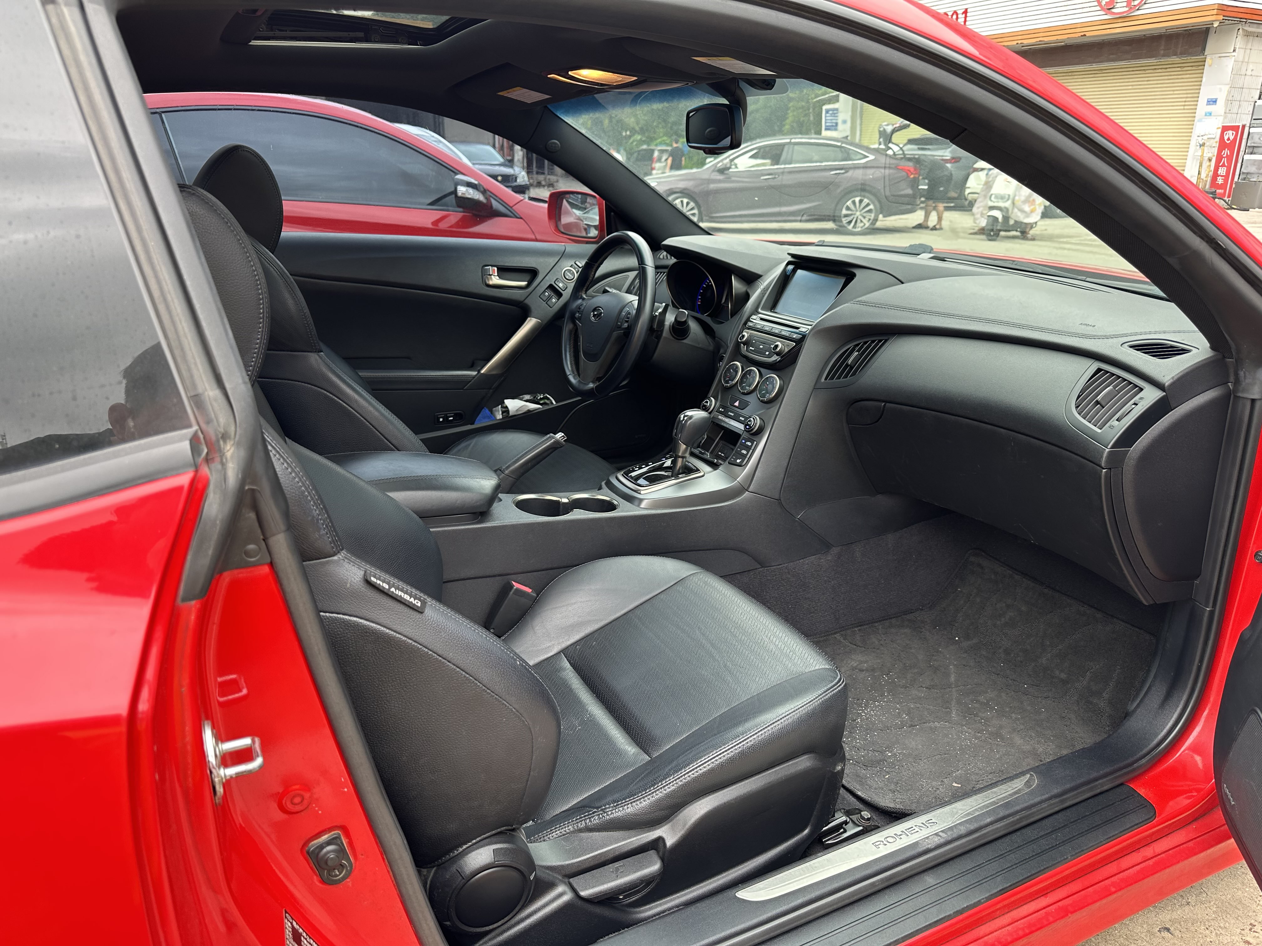 Hyundai Rohens 2013 car image #8