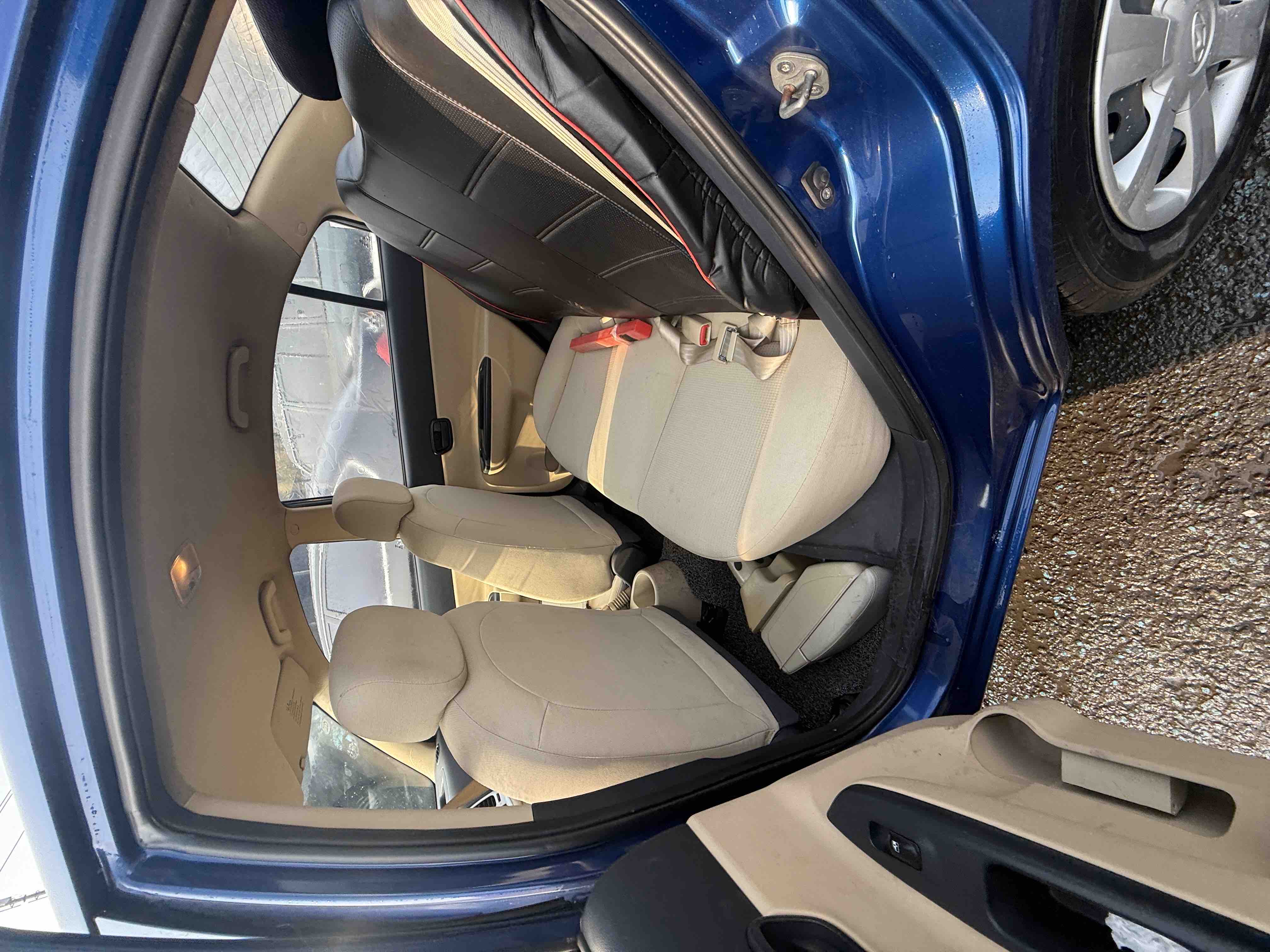 Hyundai Accent 2012 car image #8