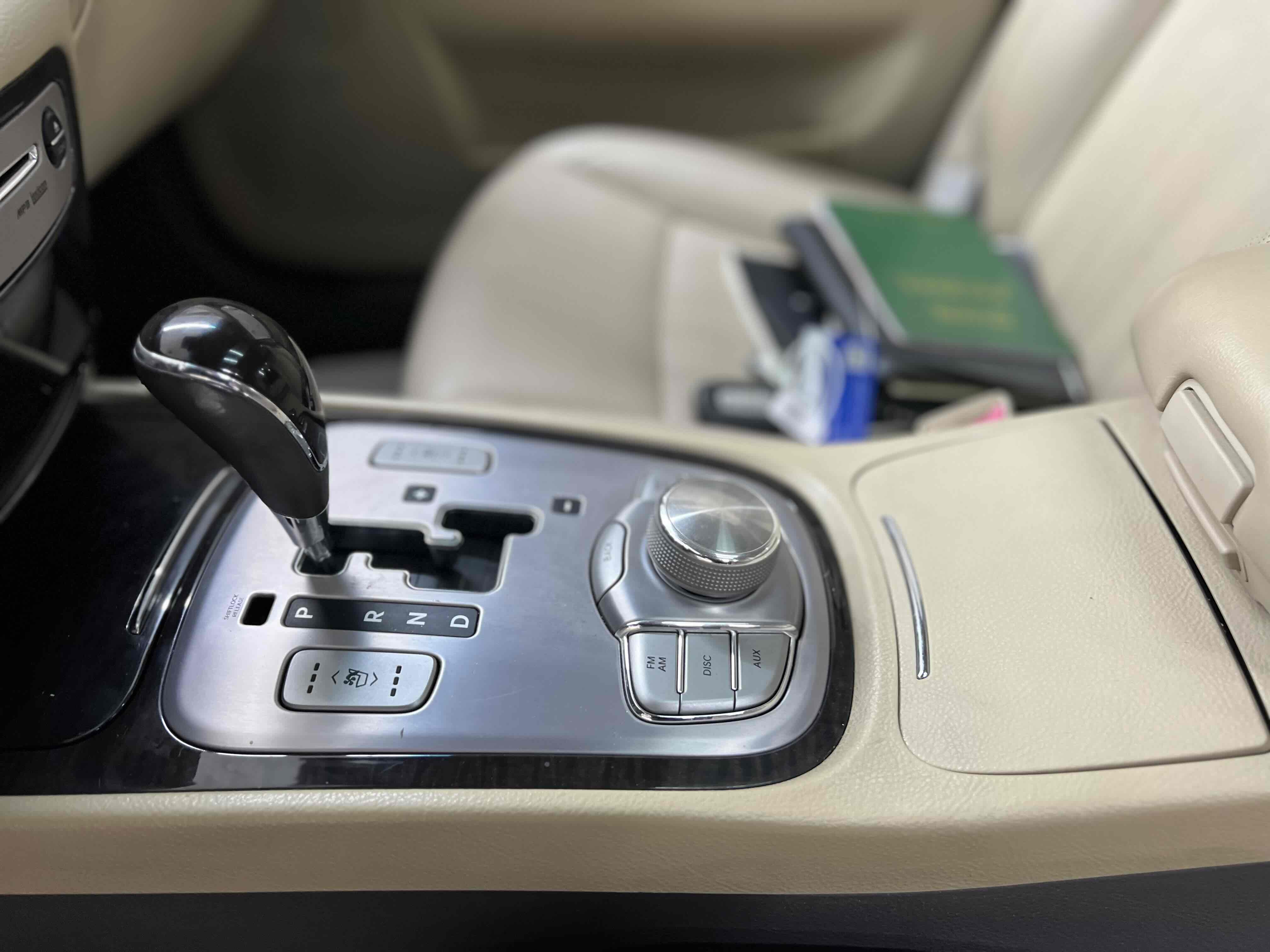 Hyundai Rohens 2011 #8 Hyundai Rohens 2011 car image #8