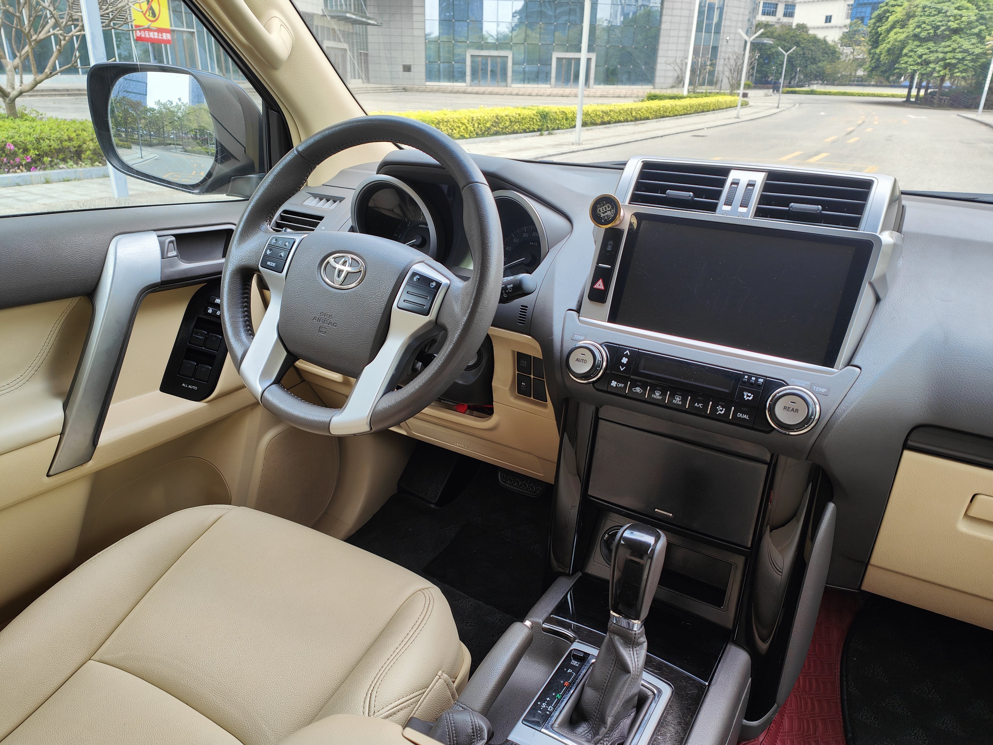 Toyota Land Cruiser Prado 2016 car image #8