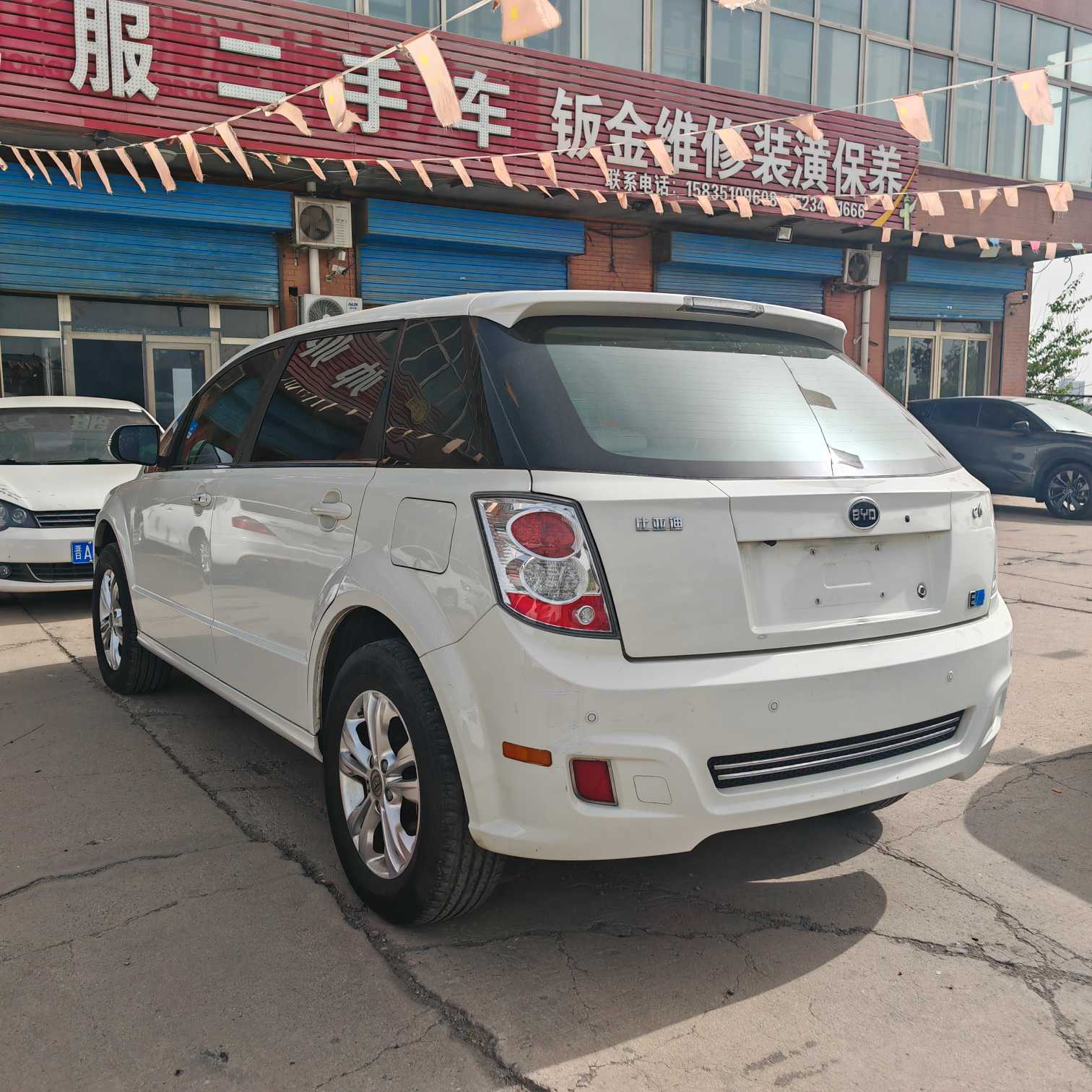 BYD e6 2016 #8 BYD e6 2016 car image #8