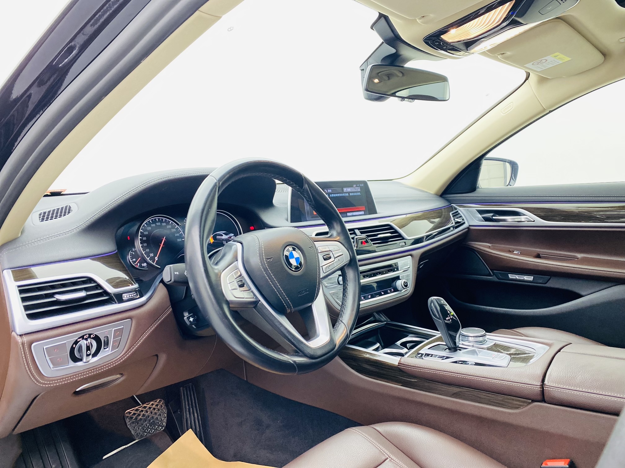 BMW 7 Series 2018 #8 BMW 7 Series 2018 car image #8