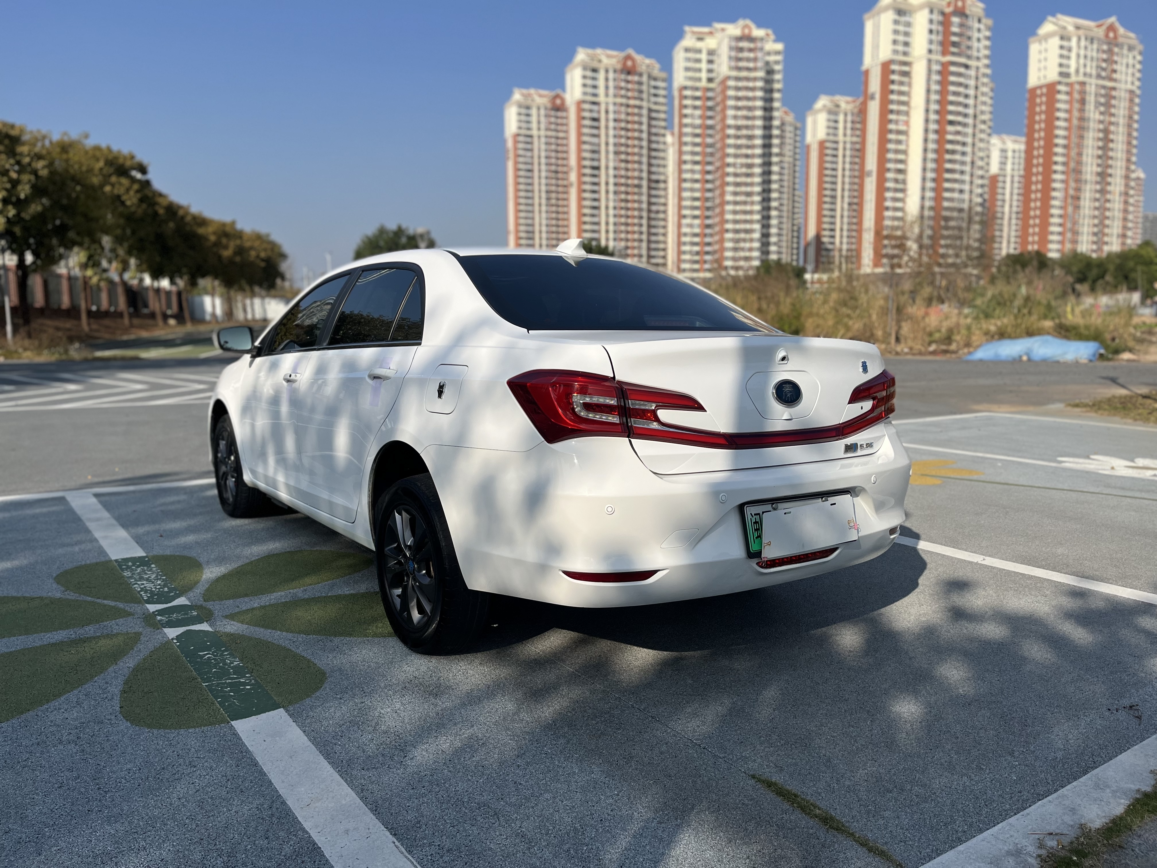BYD Qin New Energy 2017 #8 BYD Qin New Energy 2017 car image #8