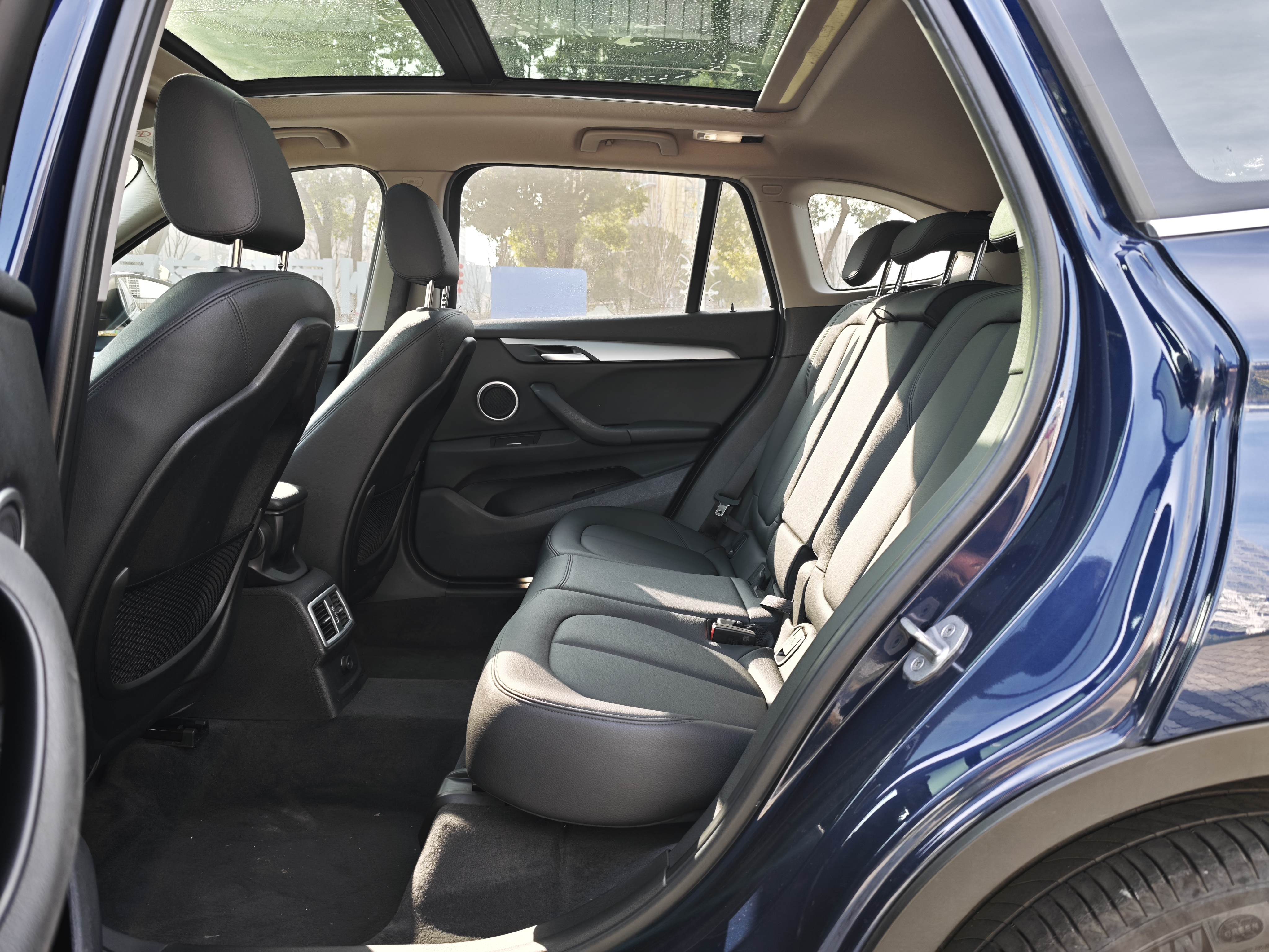 BMW X1 2018 car image #8