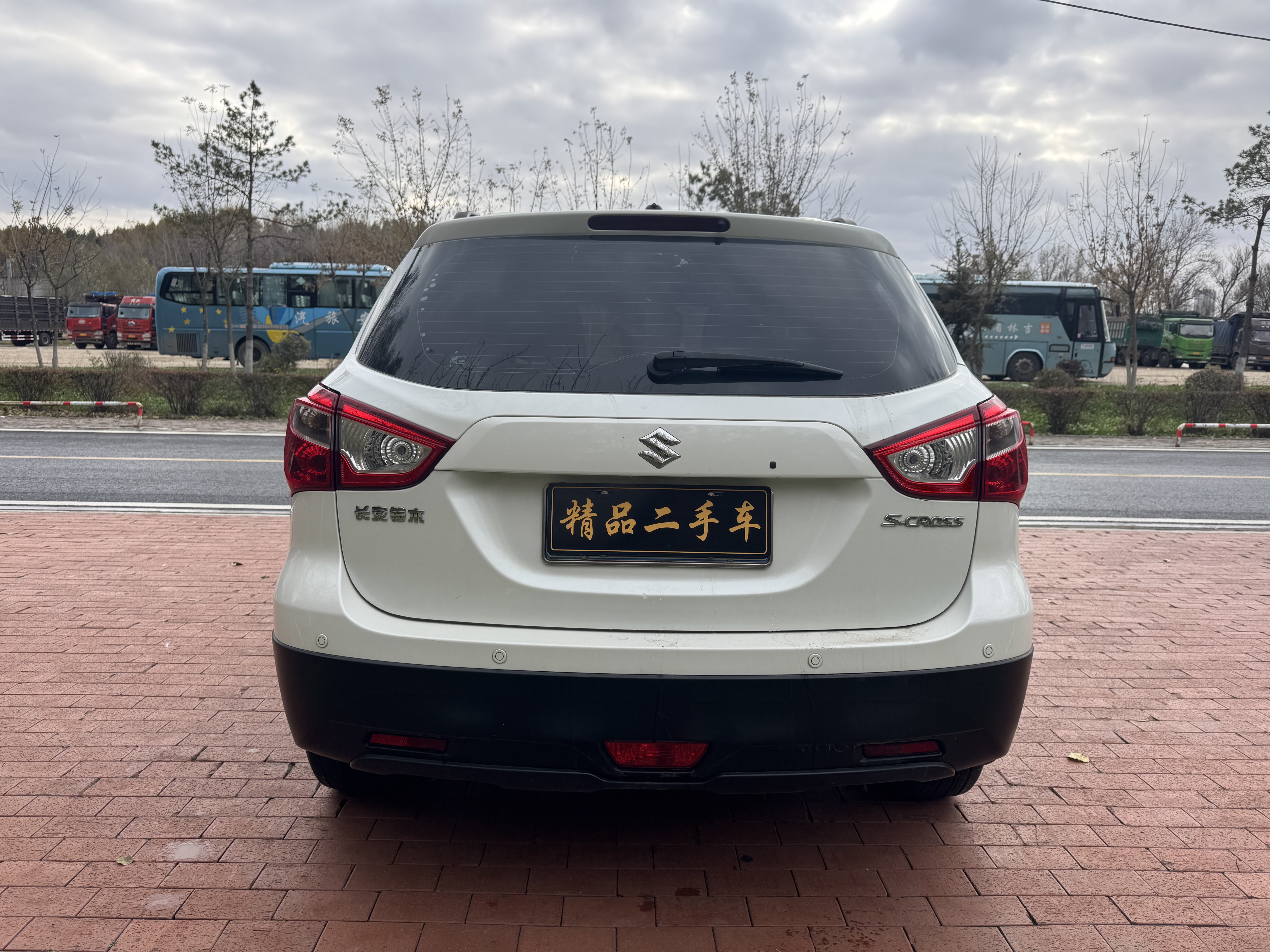 Suzuki SX4 S-CROSS 2018 imagem de carro #8