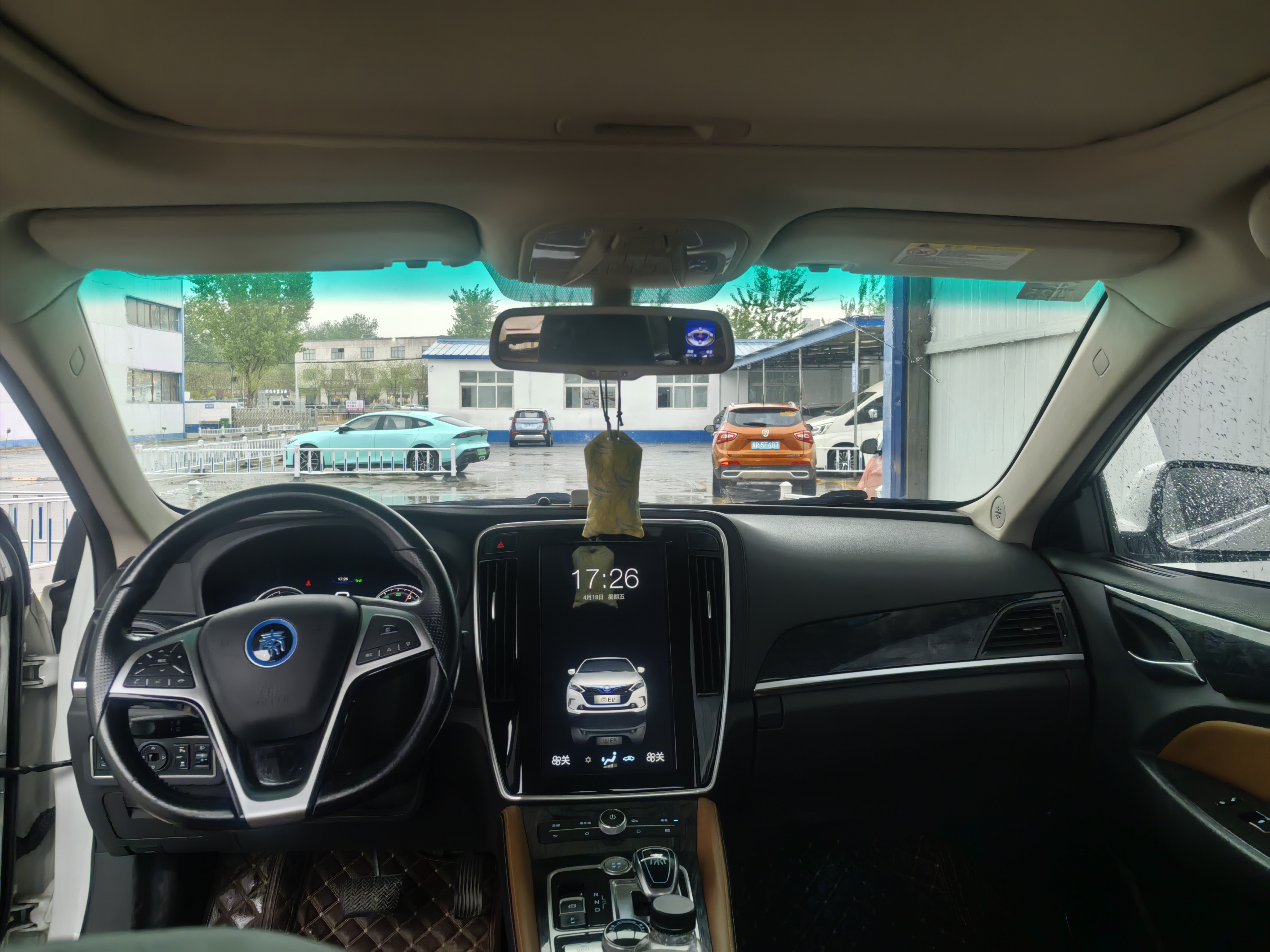 BYD Qin New Energy 2017 car image #8