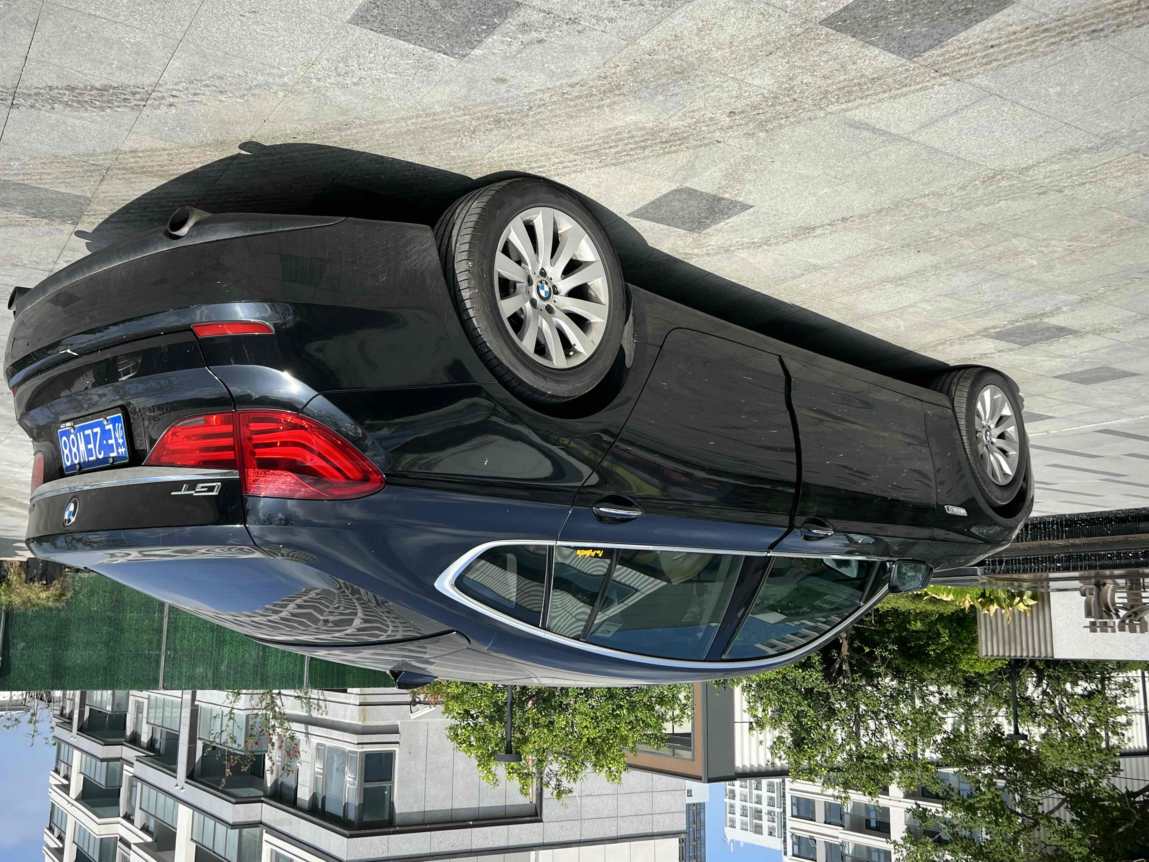 BMW 5 Series GT 2012 car image #8