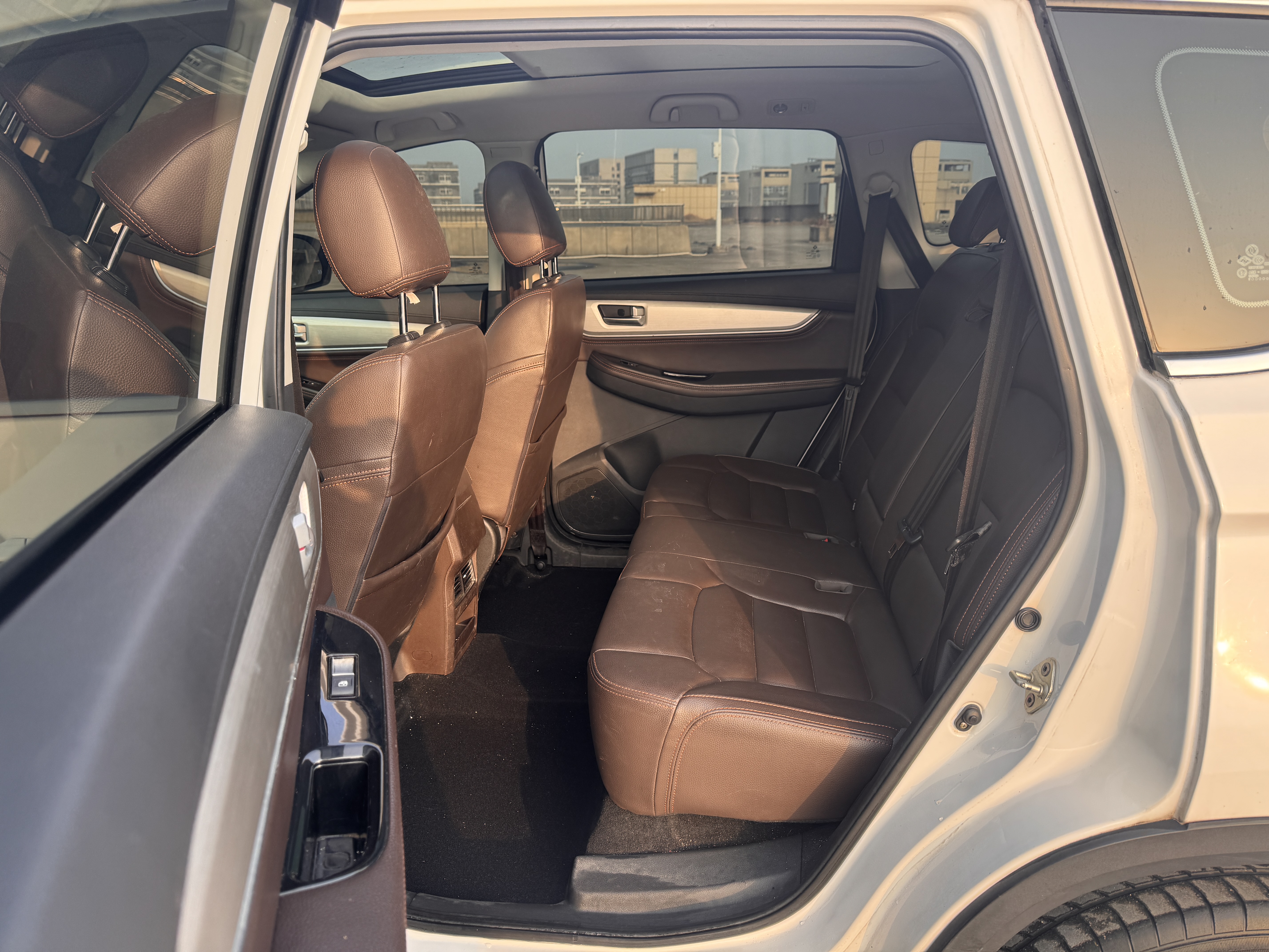 Forthing JOYEAR X5 2018 صورة سيارة #8