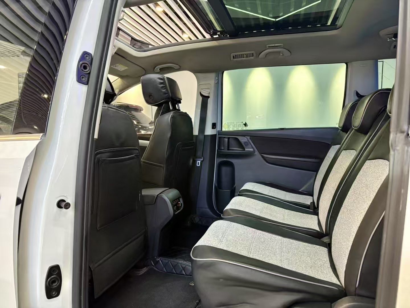 Volkswagen Sharan 2017 imagem de carro #8