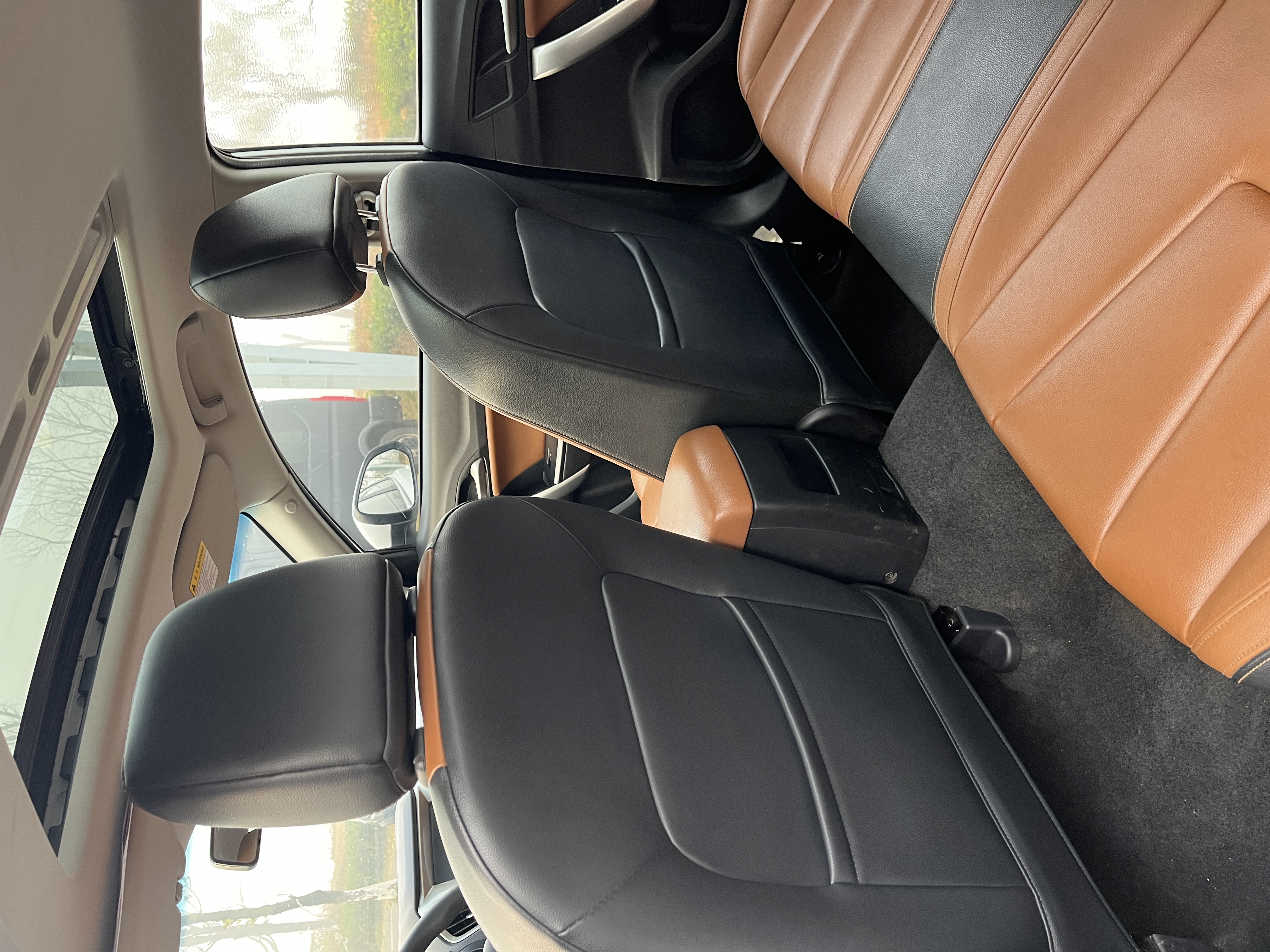 MG GT 2018 car image #8