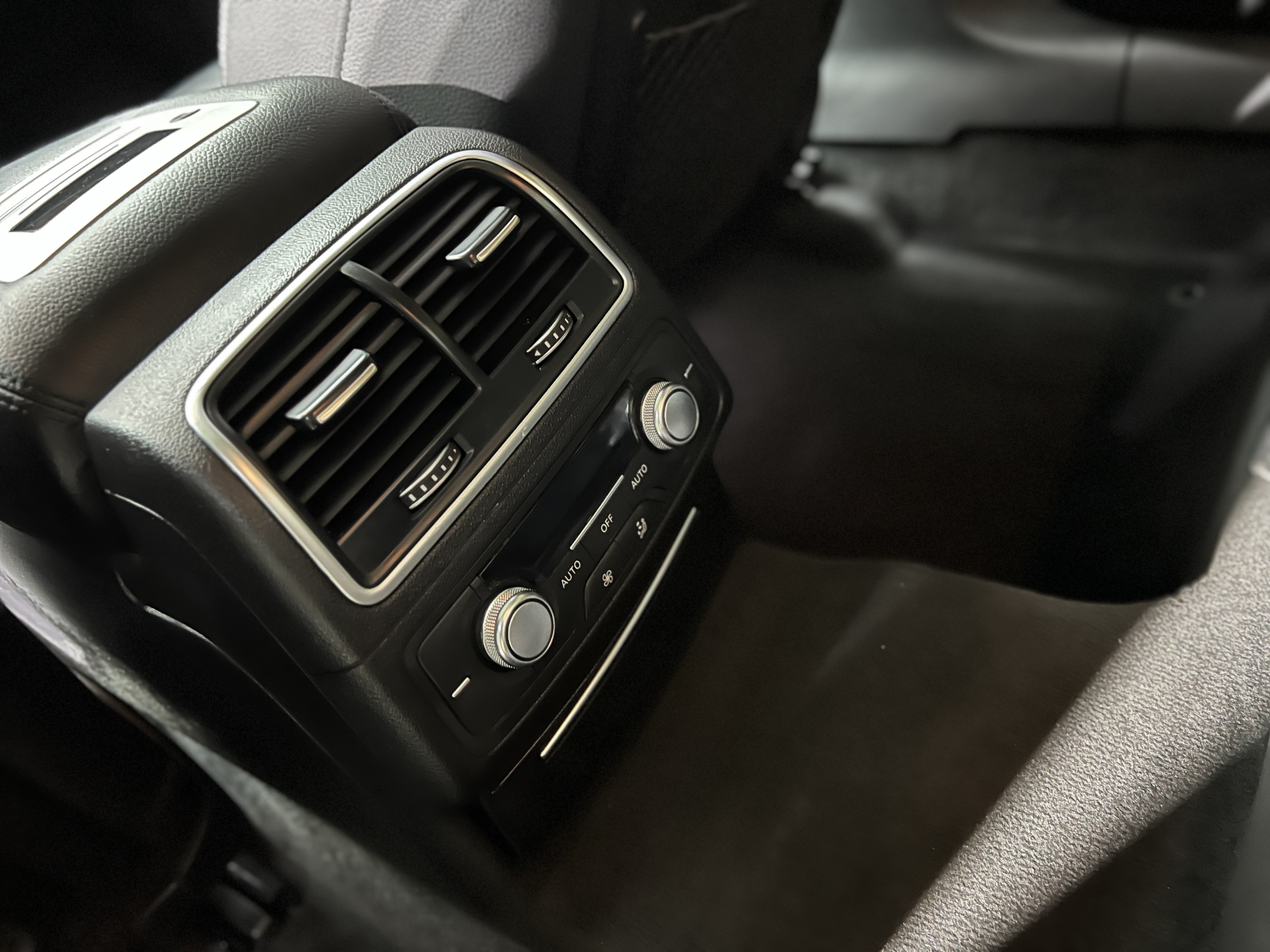Audi A6L 2018 car image #8