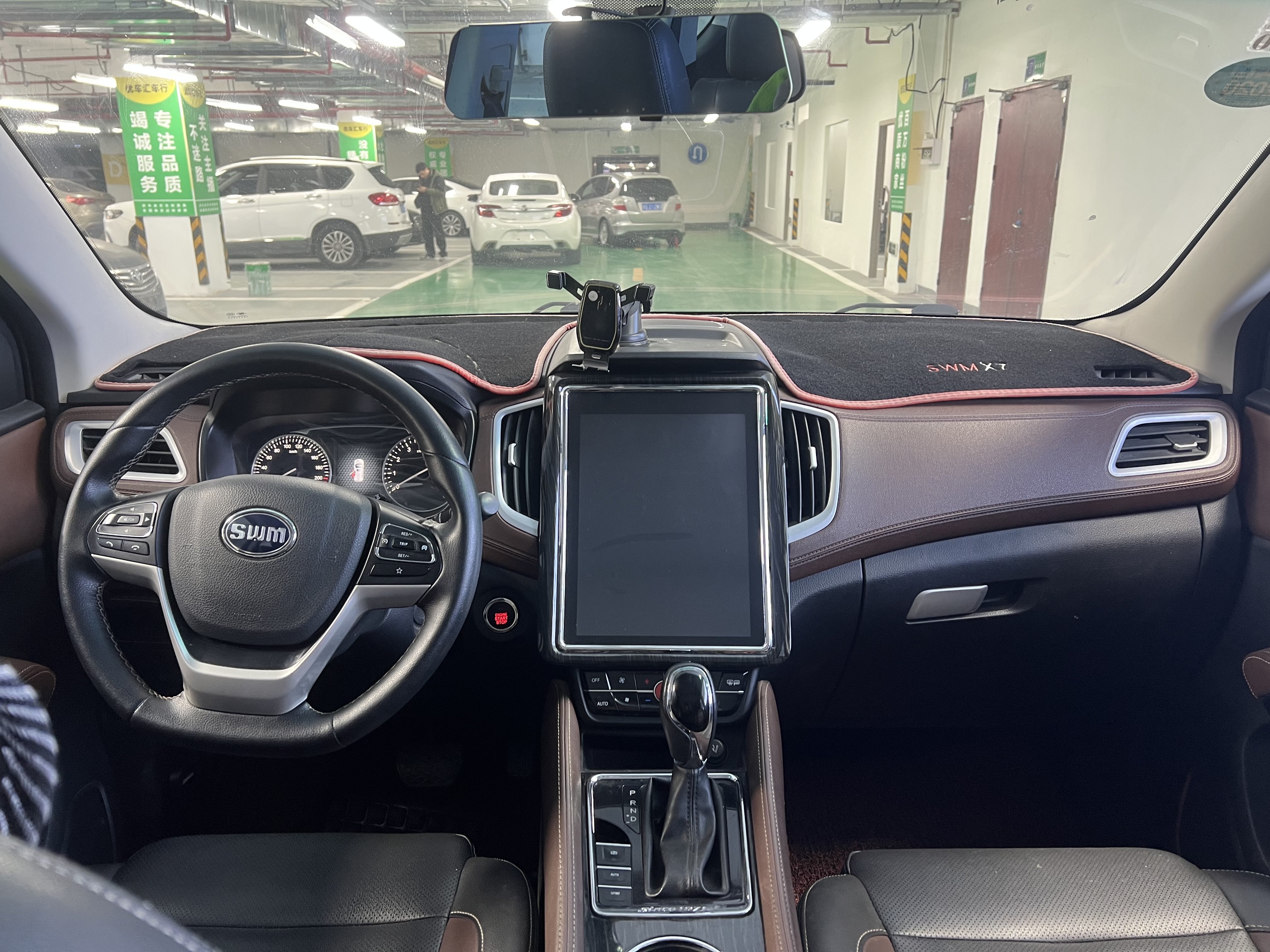 SWM X7 2018 изображение автомобиля #8