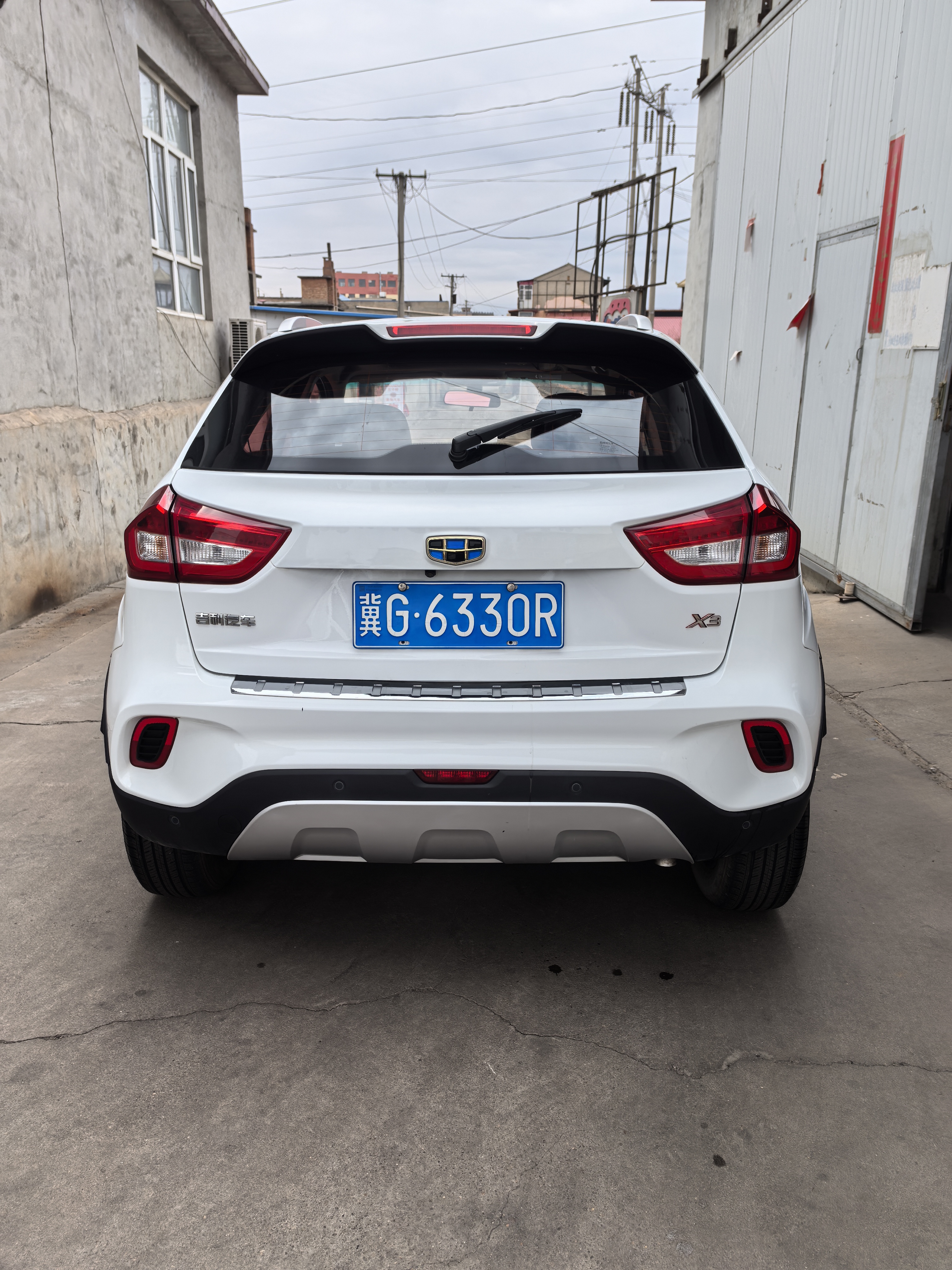 Vision X3 2018 car image #8