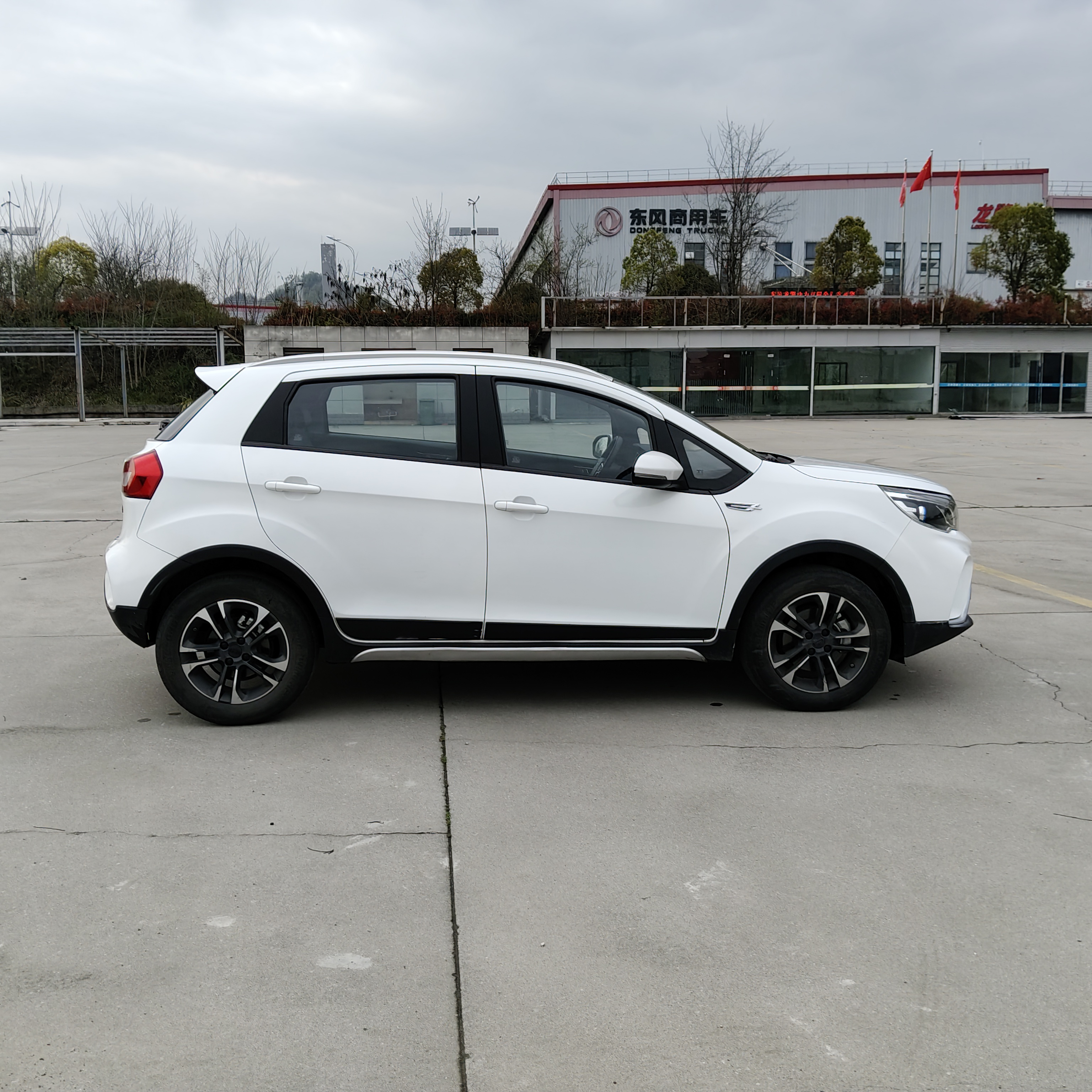 Vision X3 2020 car image #8
