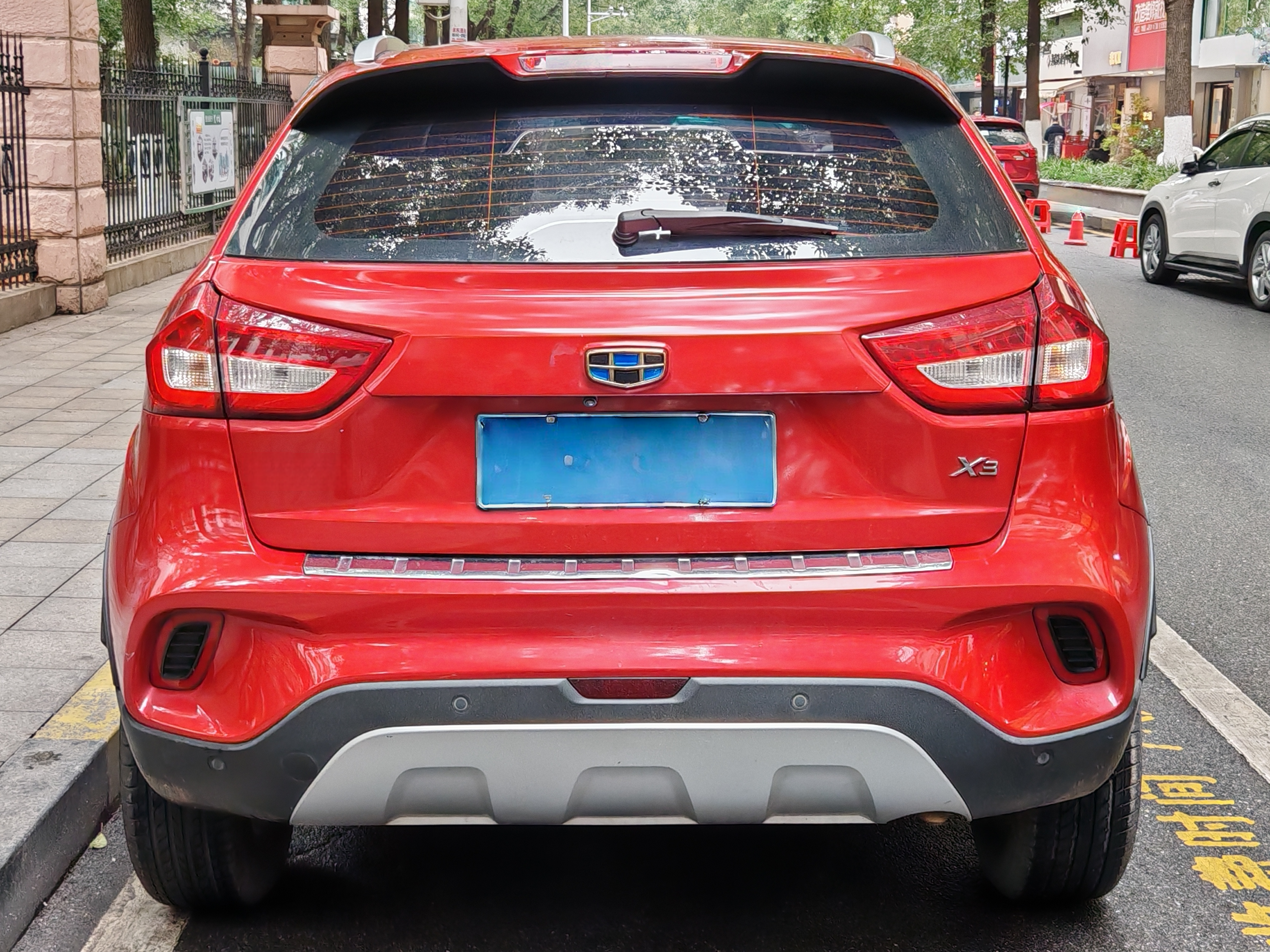 Vision X3 2018 car image #8