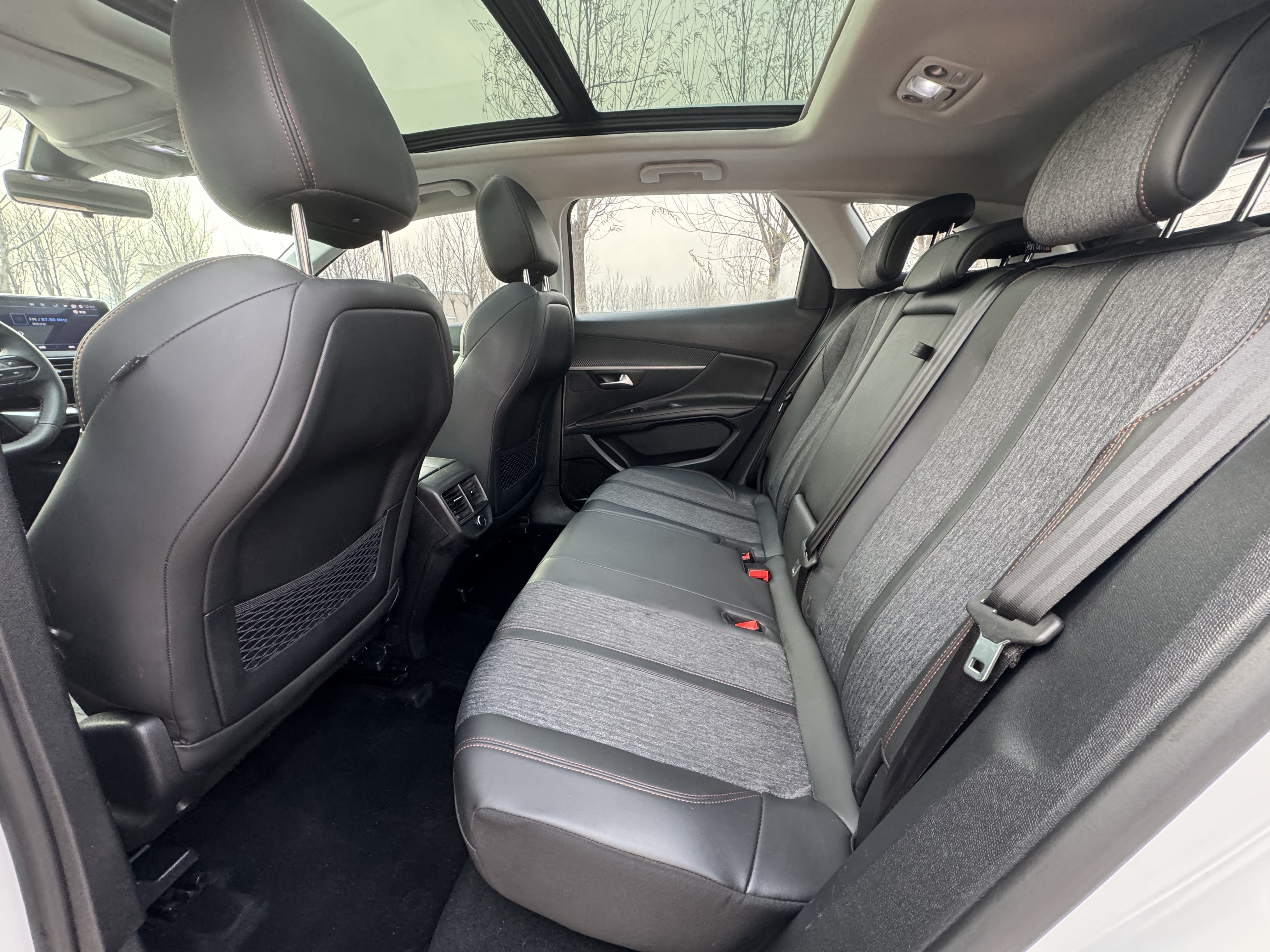 Peugeot 4008 2018 #8 Peugeot 4008 2018 car image #8
