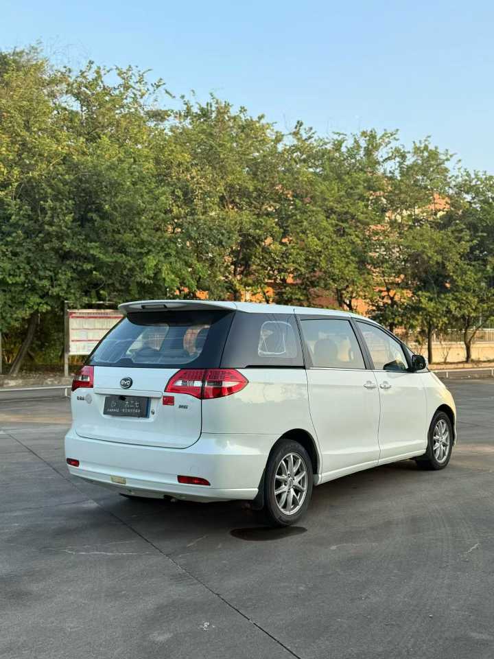 BYD S6 2015 #8 BYD S6 2015 car image #8