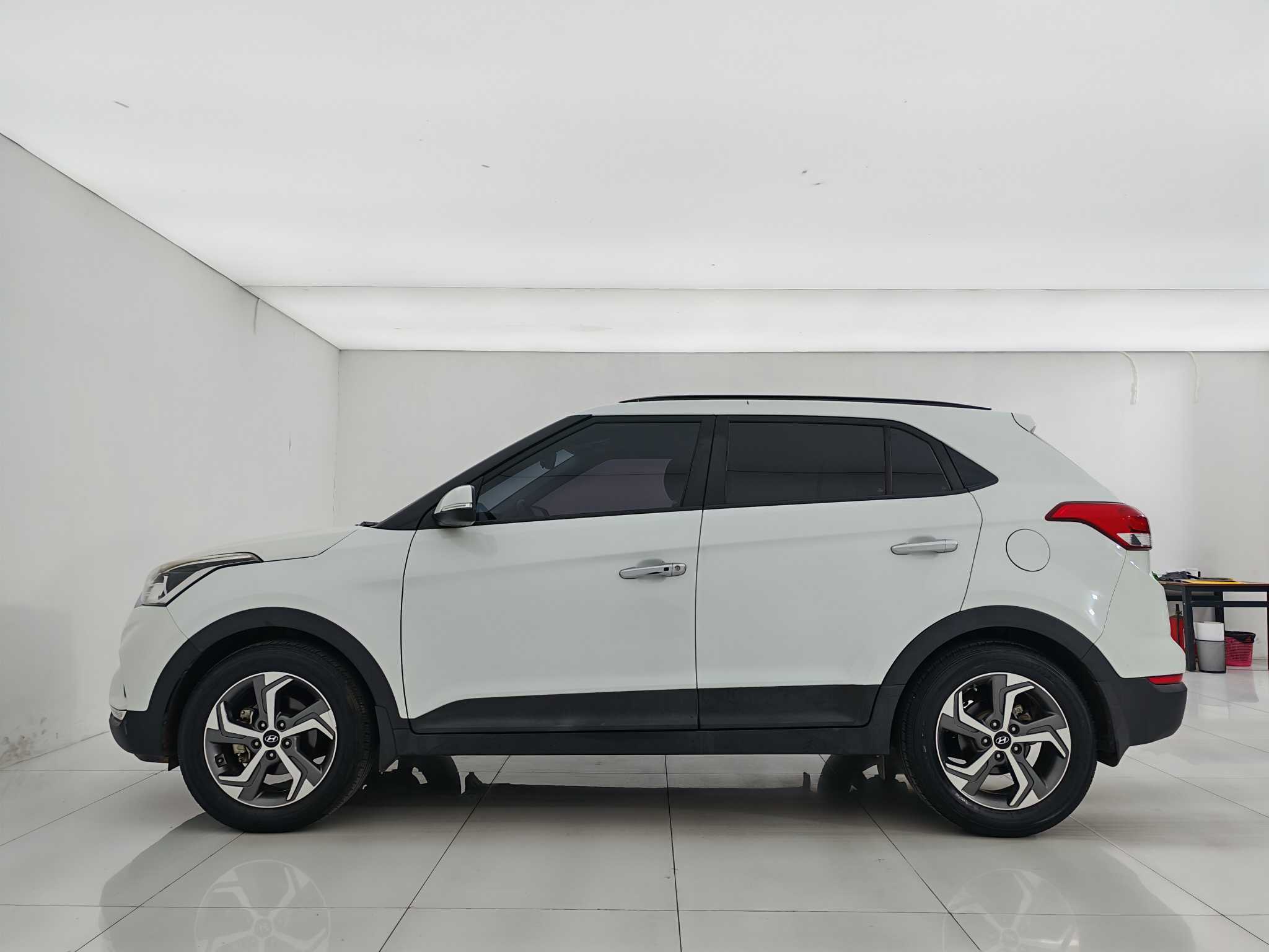 Hyundai ix25 2019 car image #8