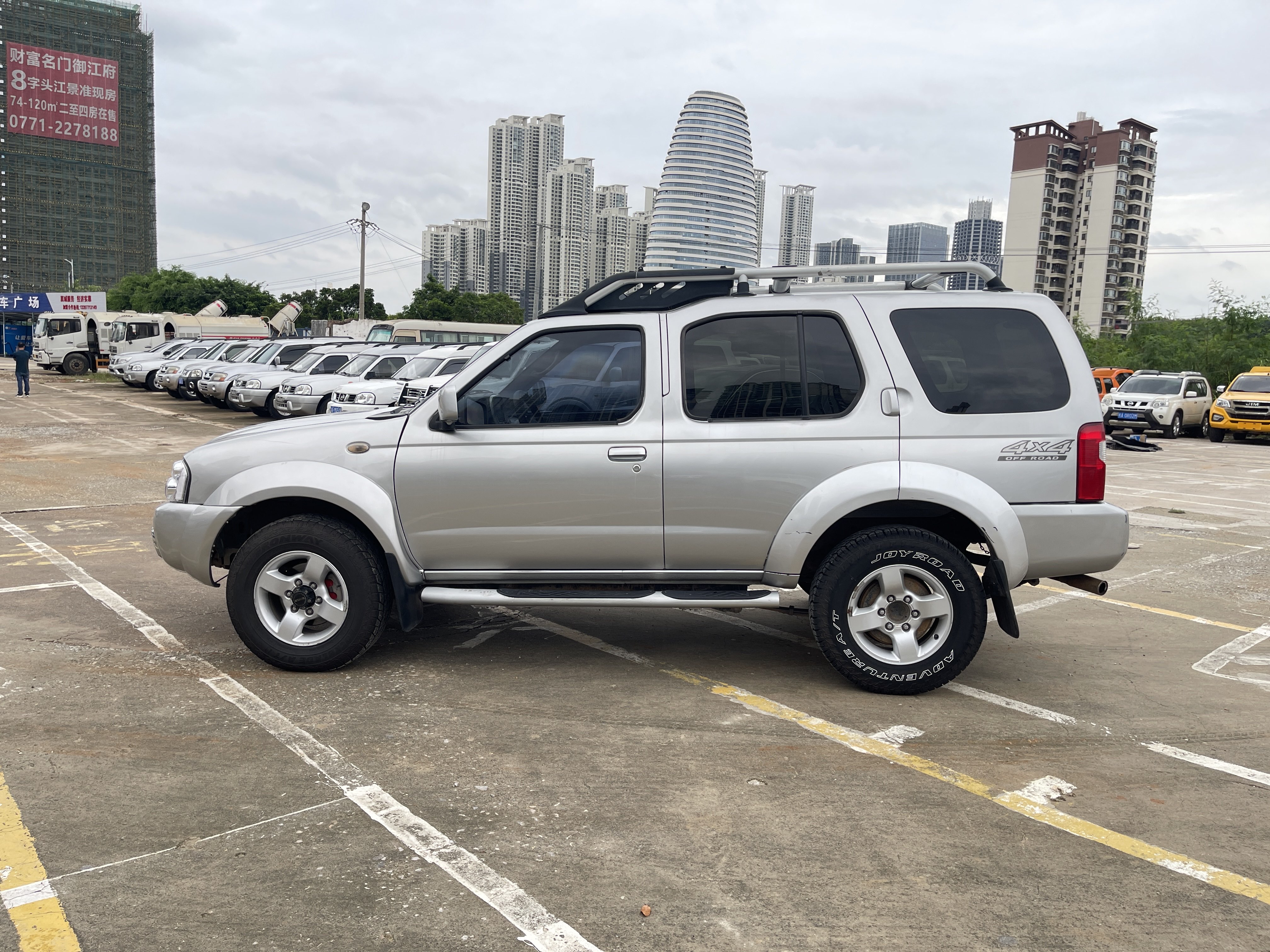 日产 日产帕拉丁 2011 汽车图片 #8