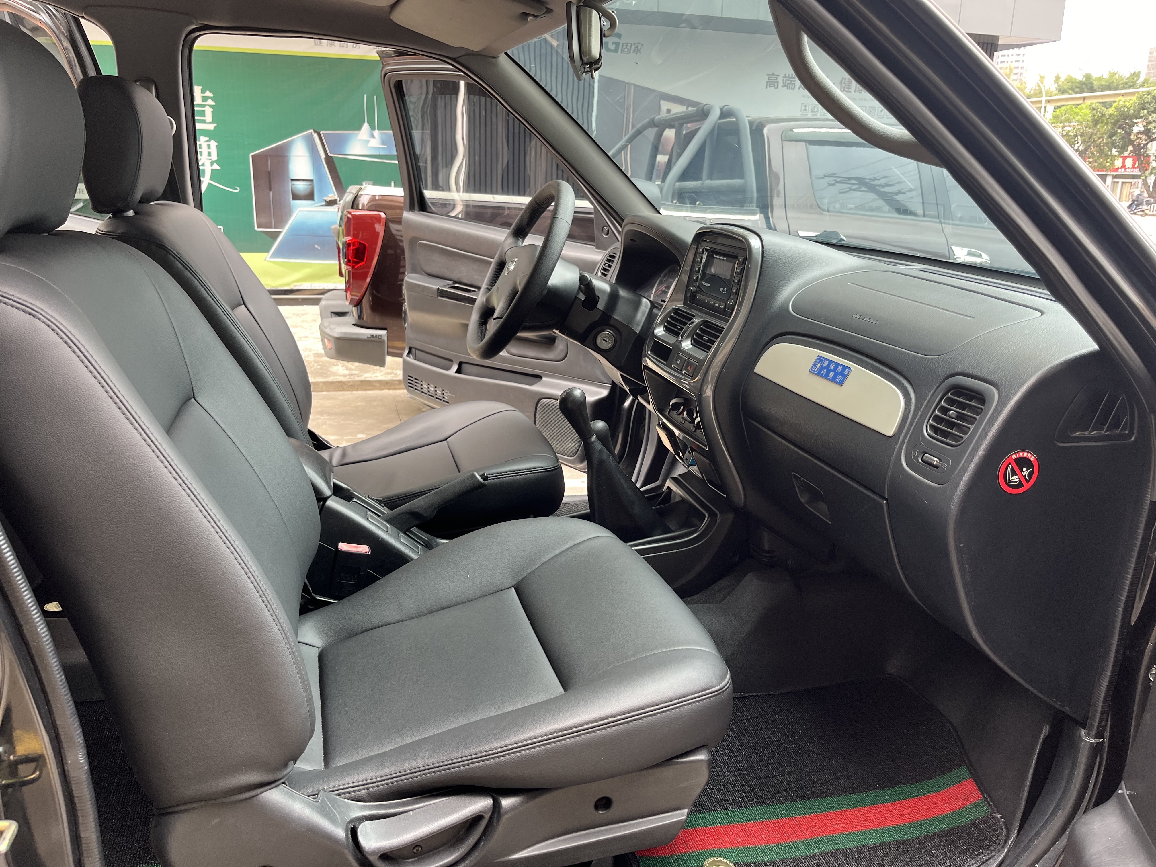 日产 日产帕拉丁 2009 汽车图片 #8