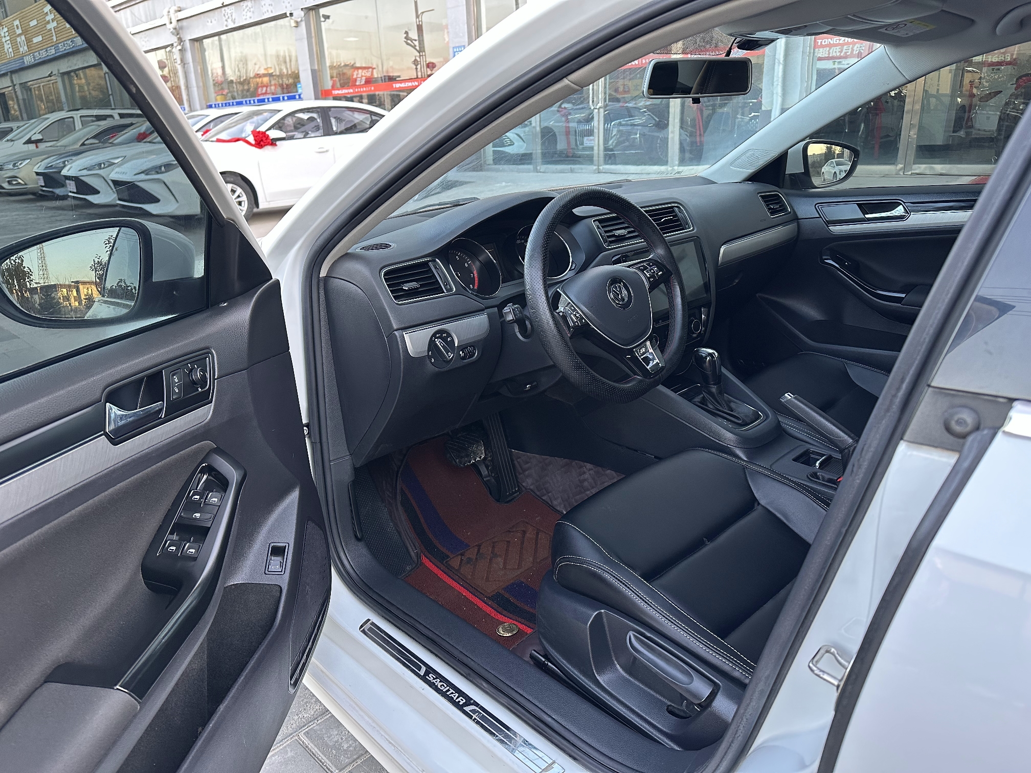 Volkswagen Sagitar 2019 immagine di auto #8