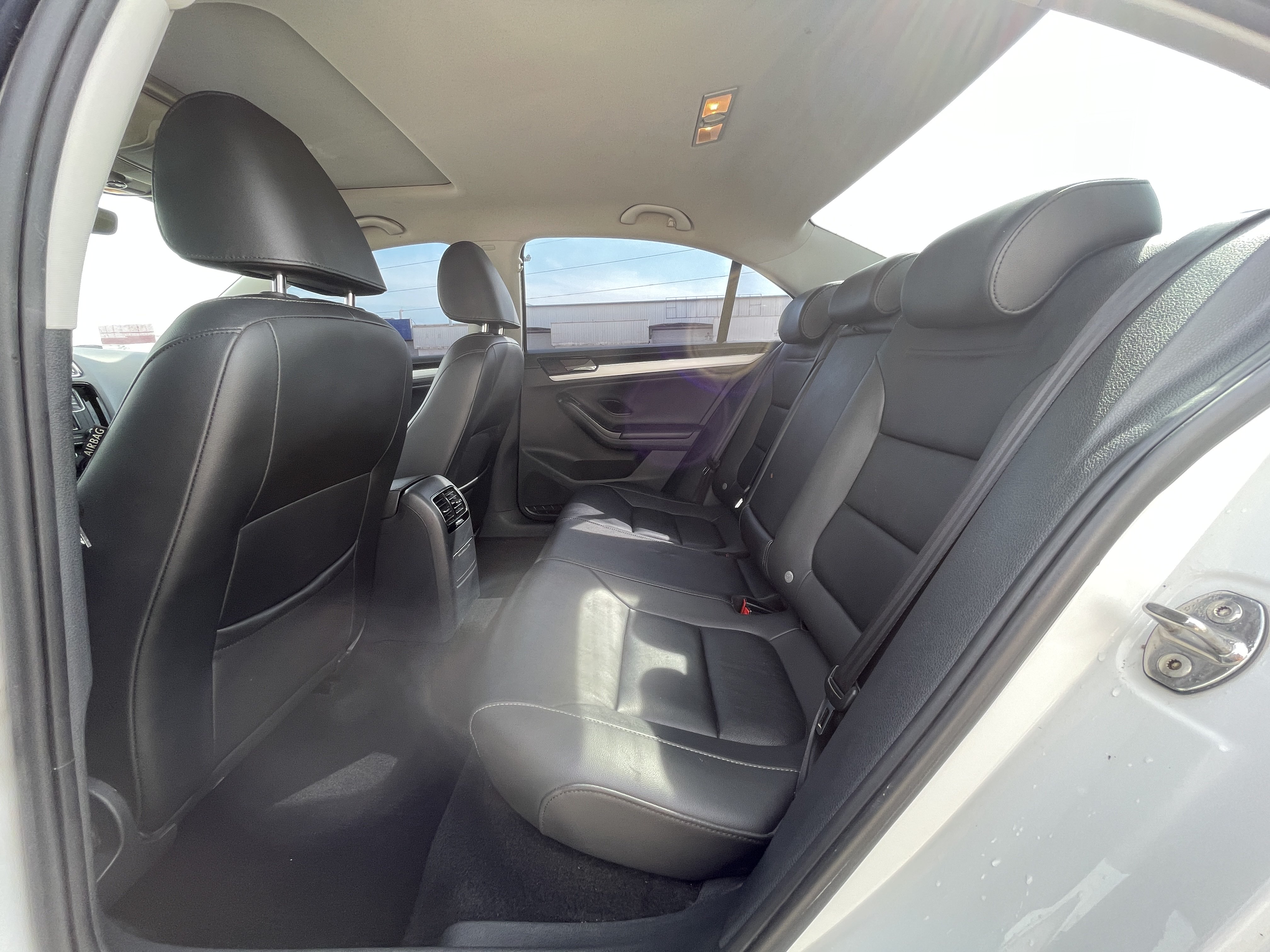 Volkswagen Sagitar 2017 immagine di auto #8