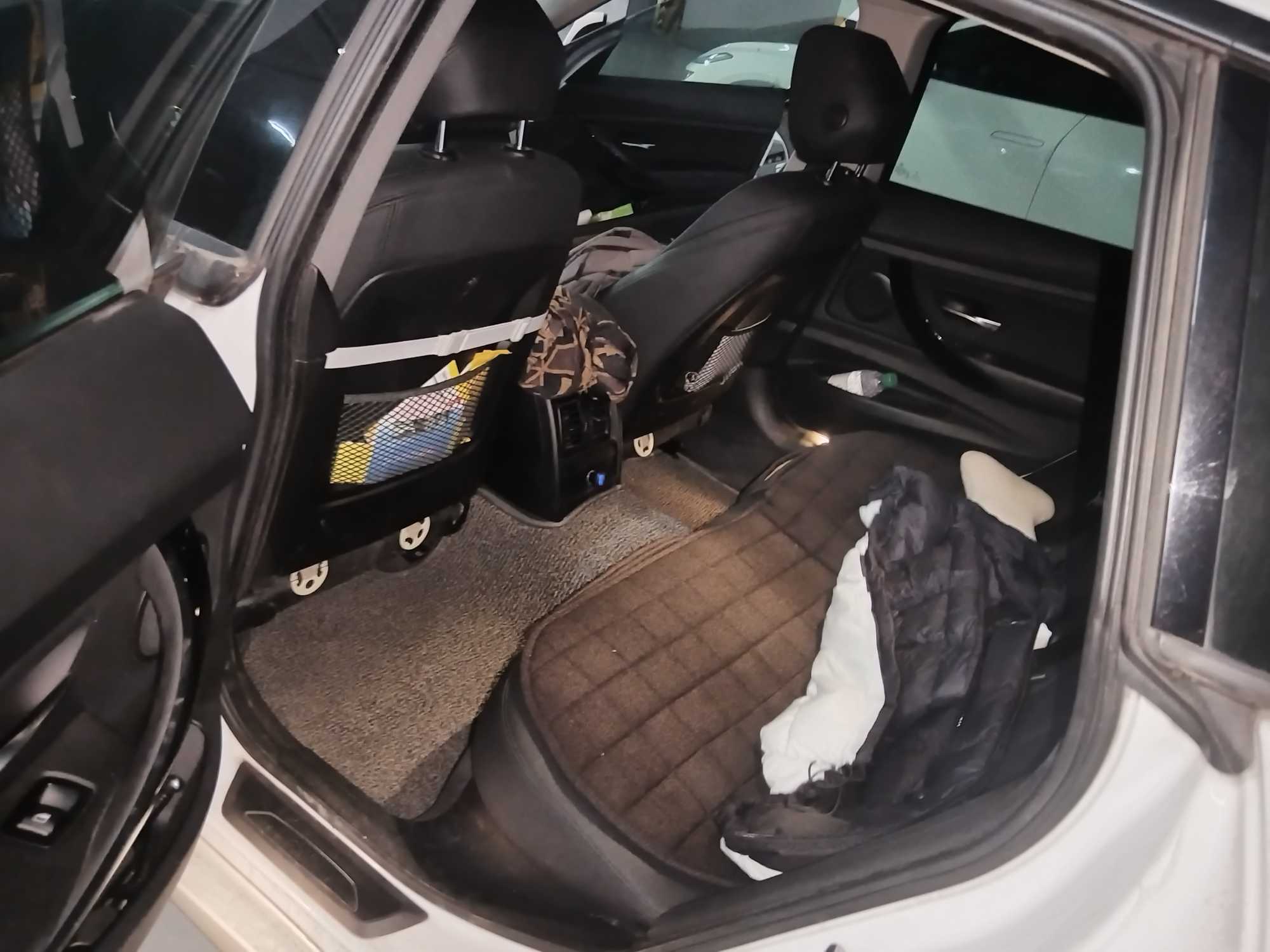 BMW 3 Series GT 2018 immagine di auto #8