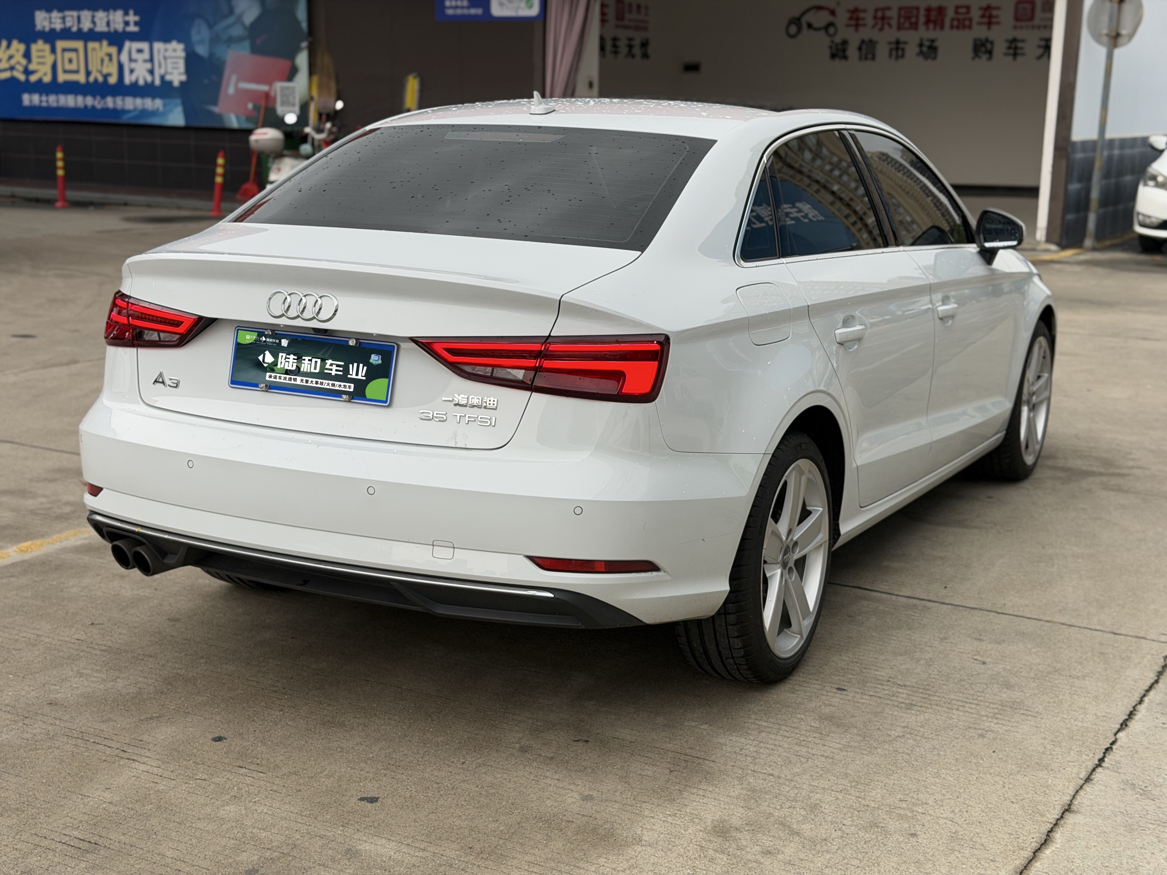 Audi A3 2018 car image #8